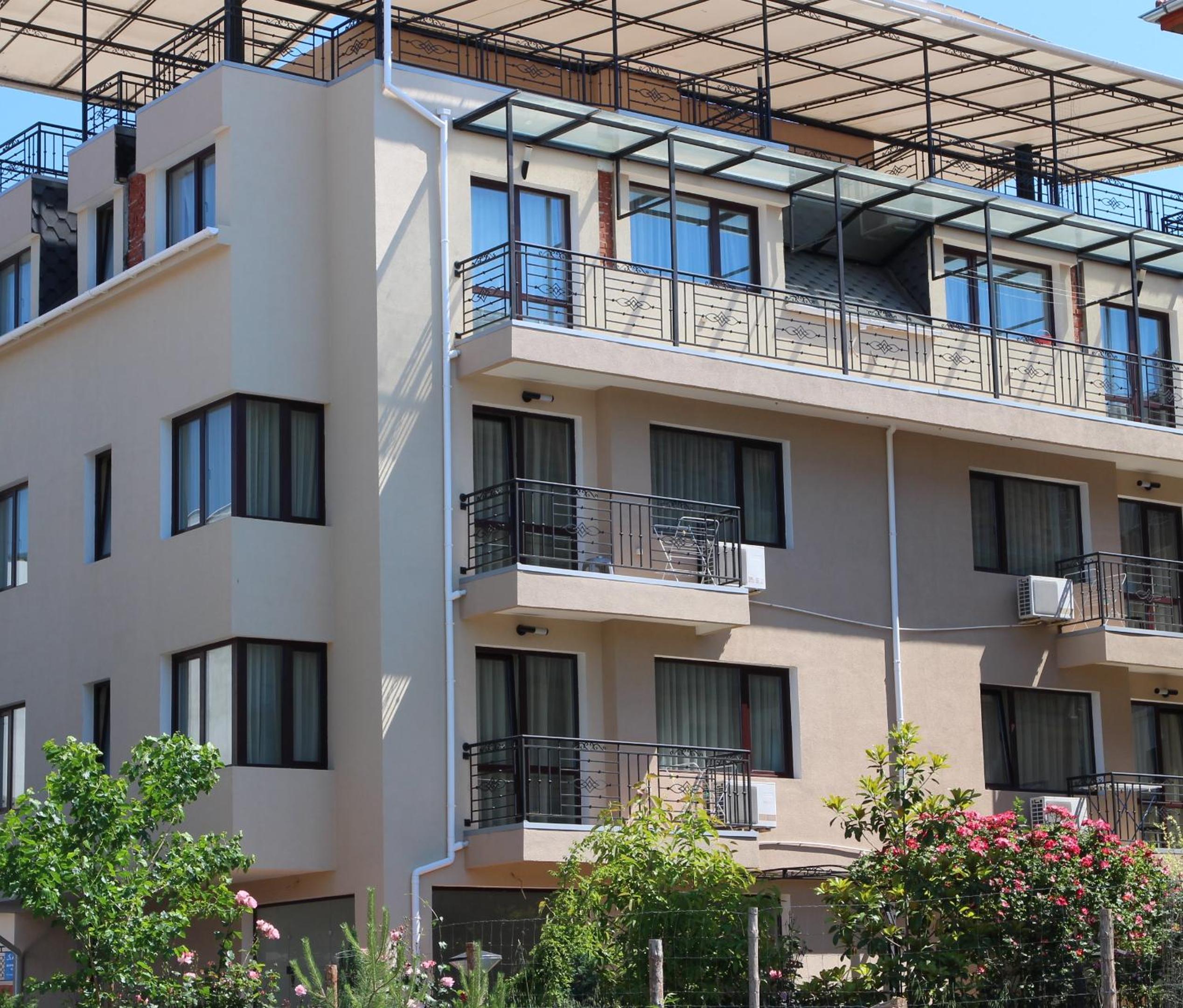 Flowers Apartments