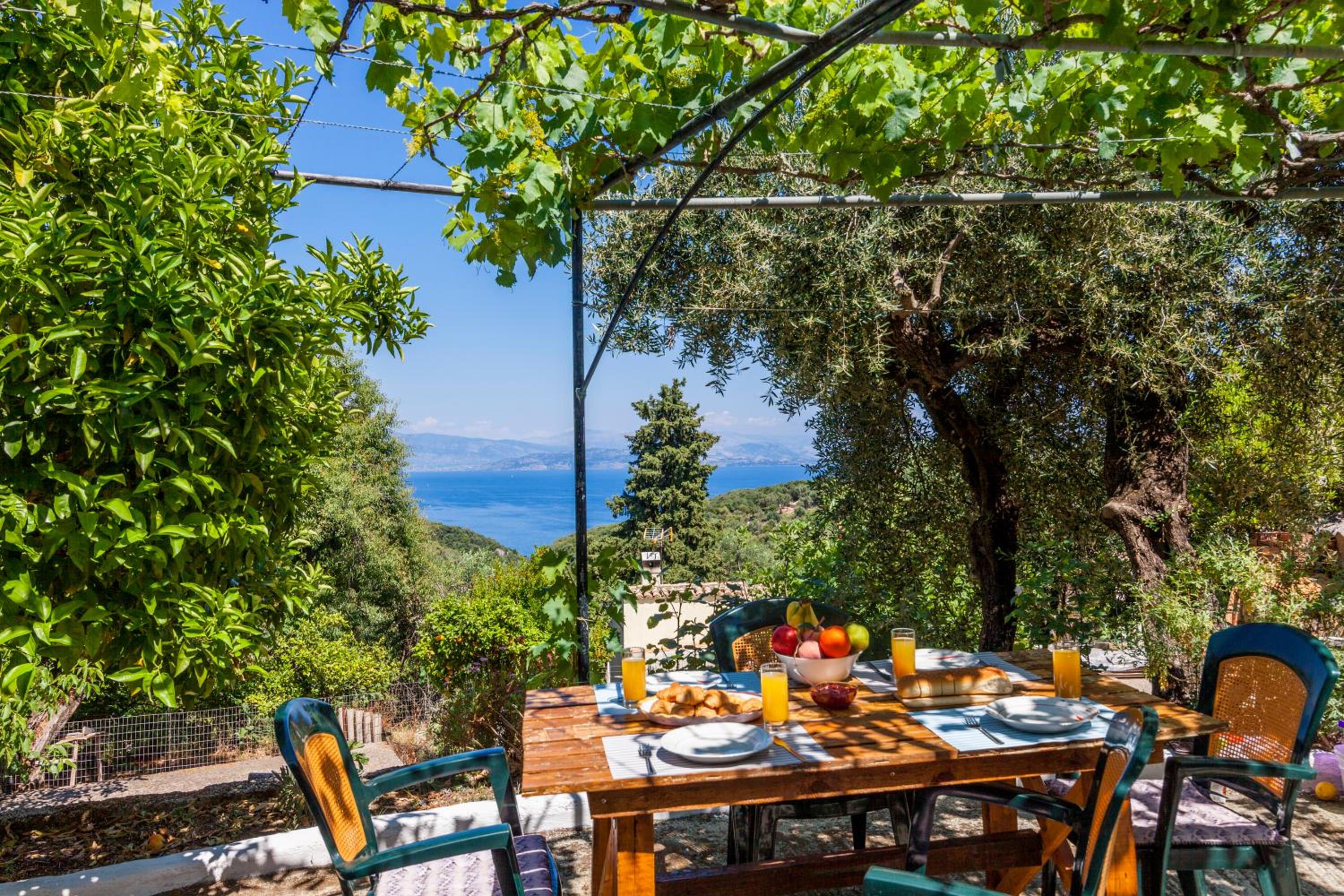 Hotel Ipsos Panoramic Views by Konnect - Image 1