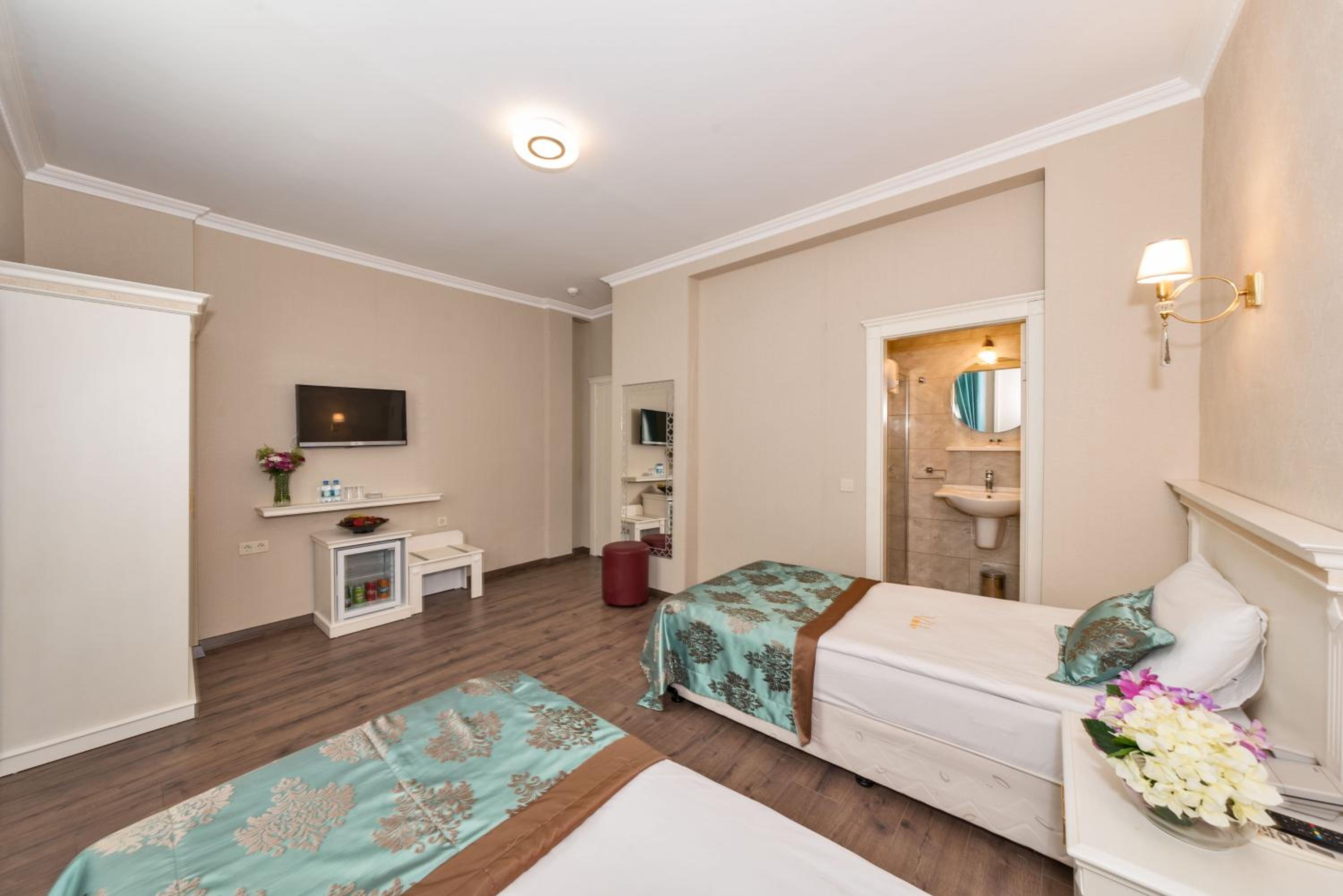 Valide Otel - Image 11