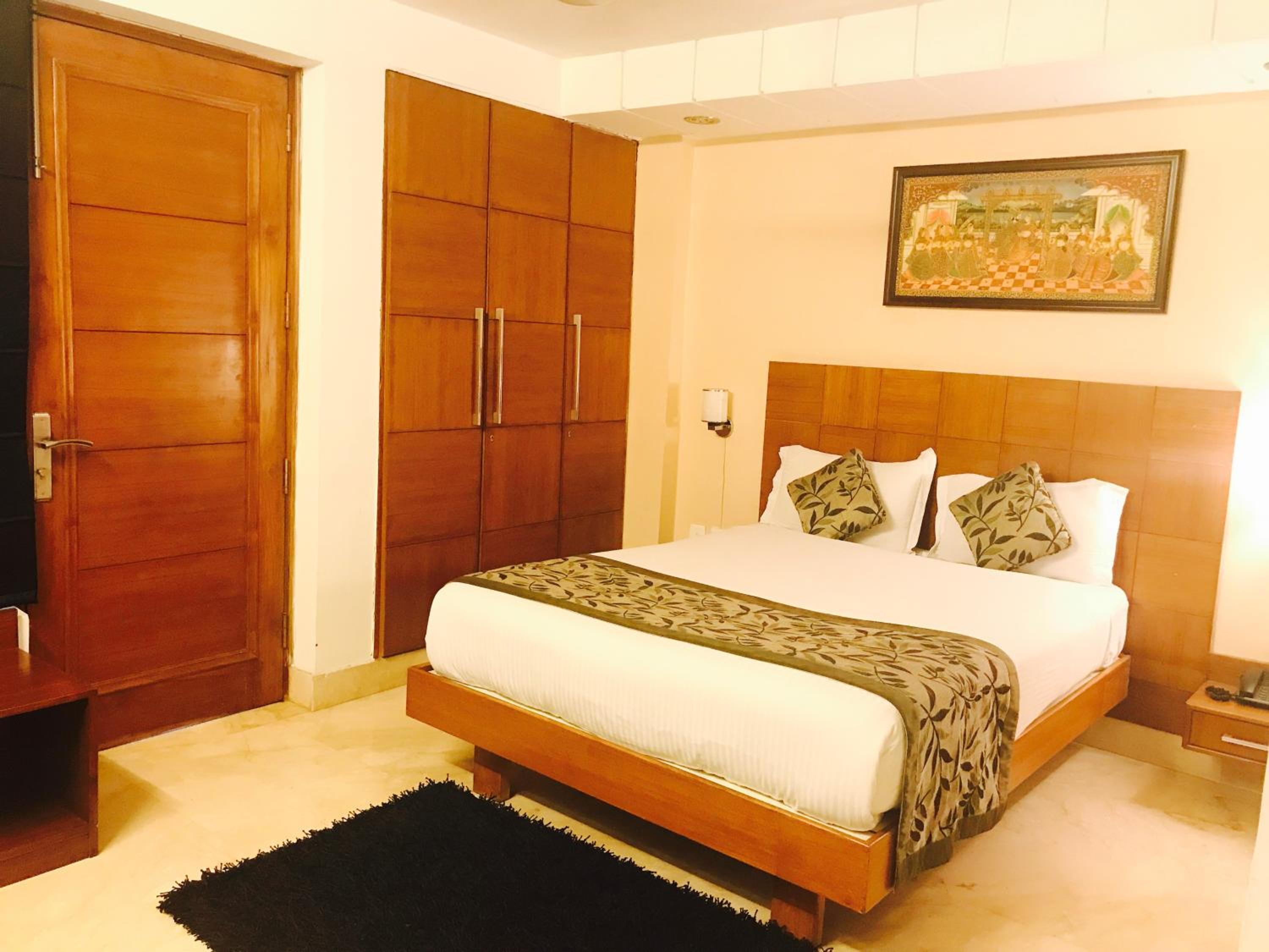 Skylink Suites Bed & Breakfast
