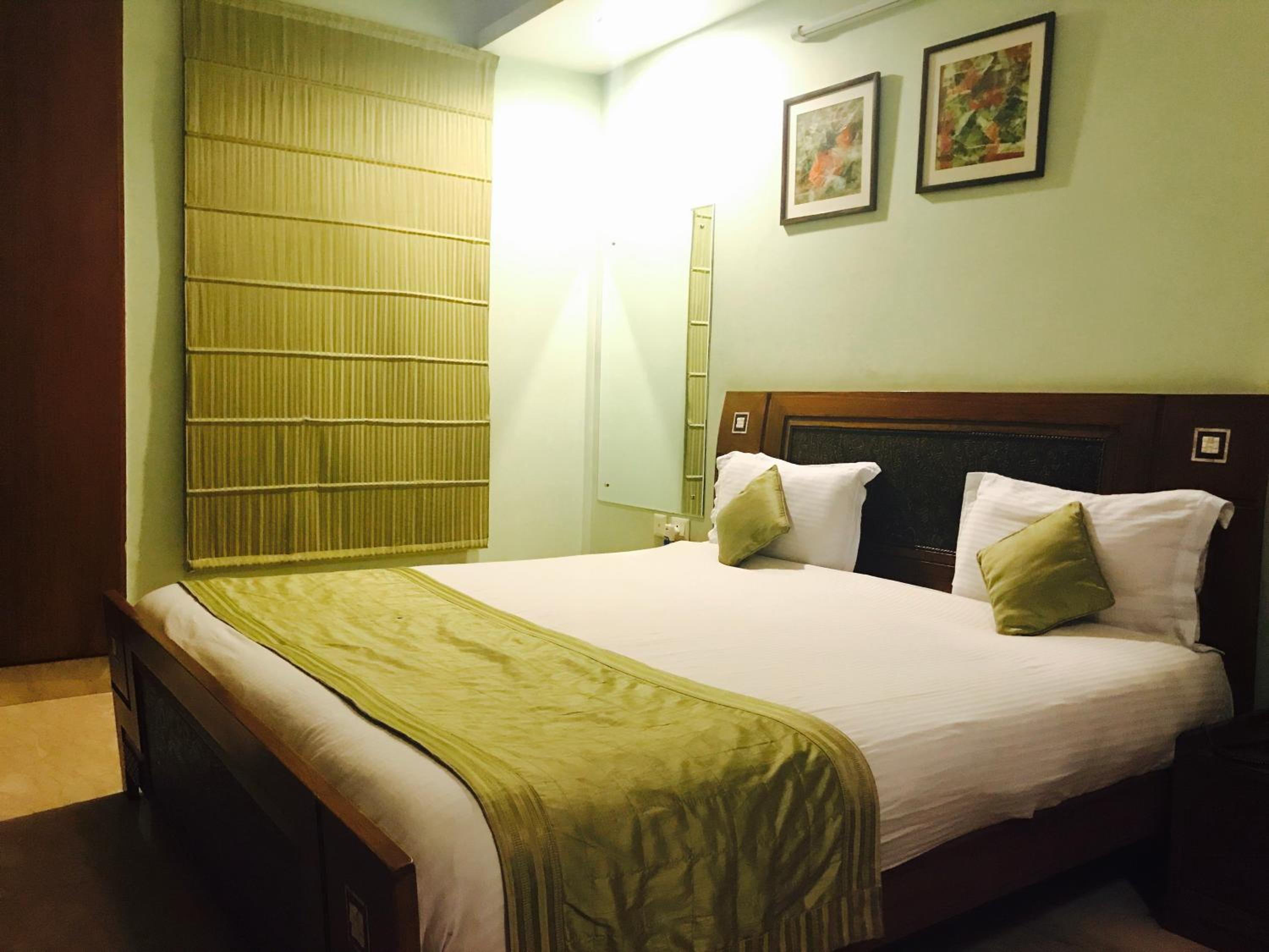 Skylink Suites Bed & Breakfast