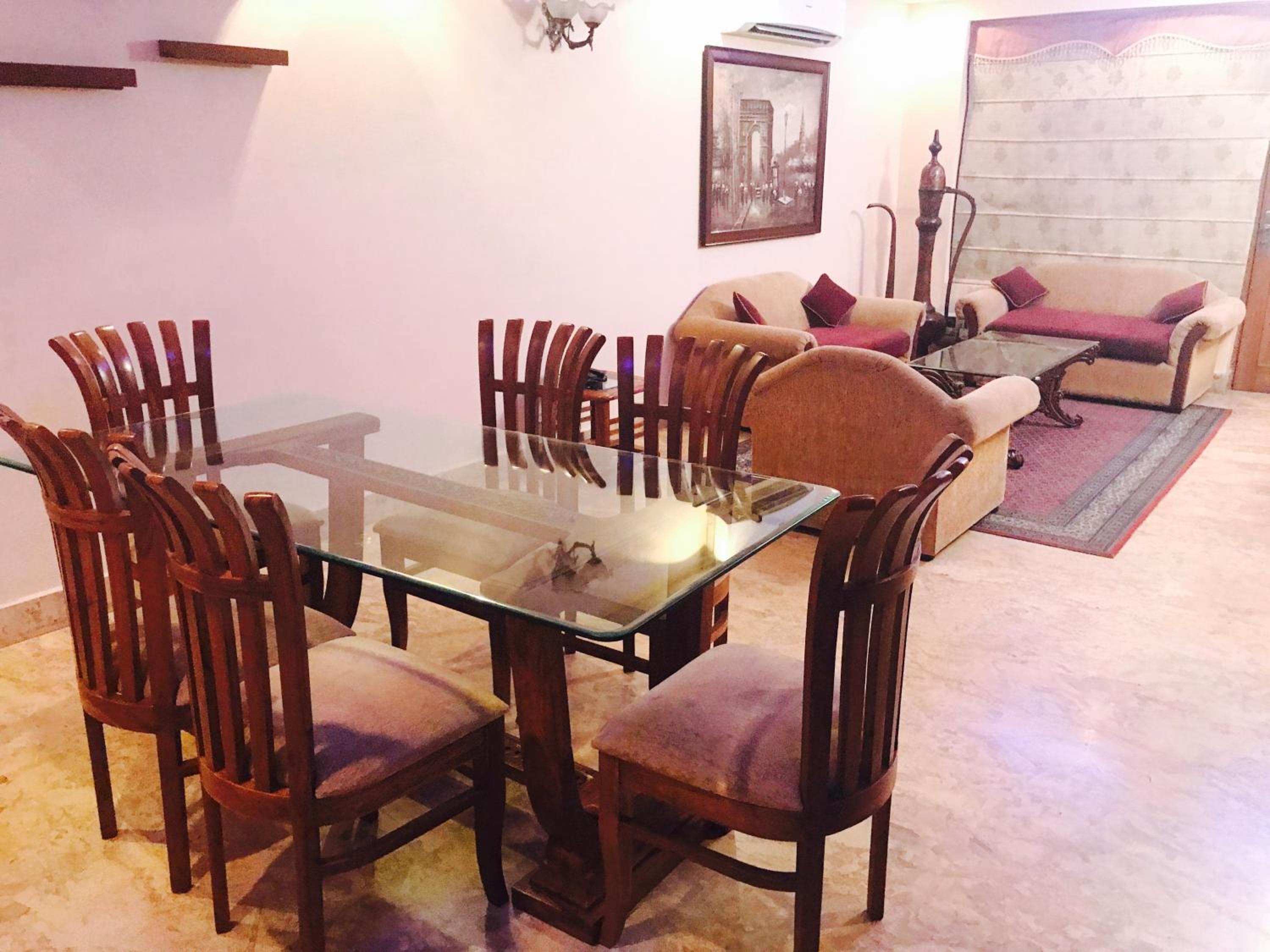 Skylink Suites Bed & Breakfast