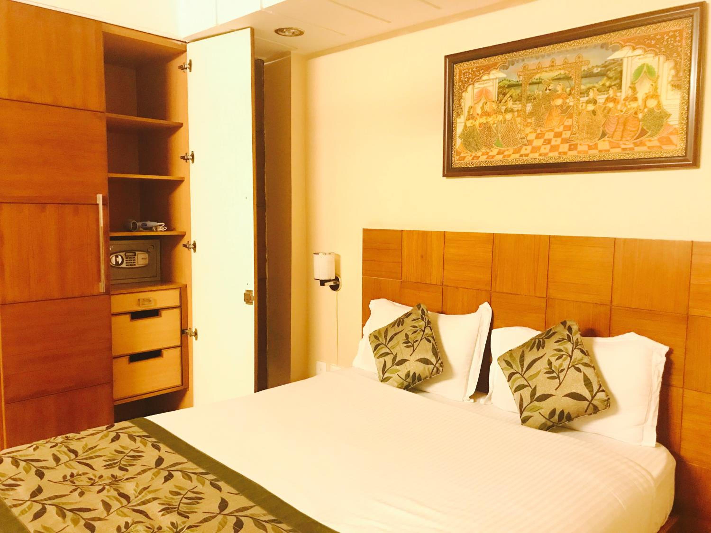 Skylink Suites Bed & Breakfast
