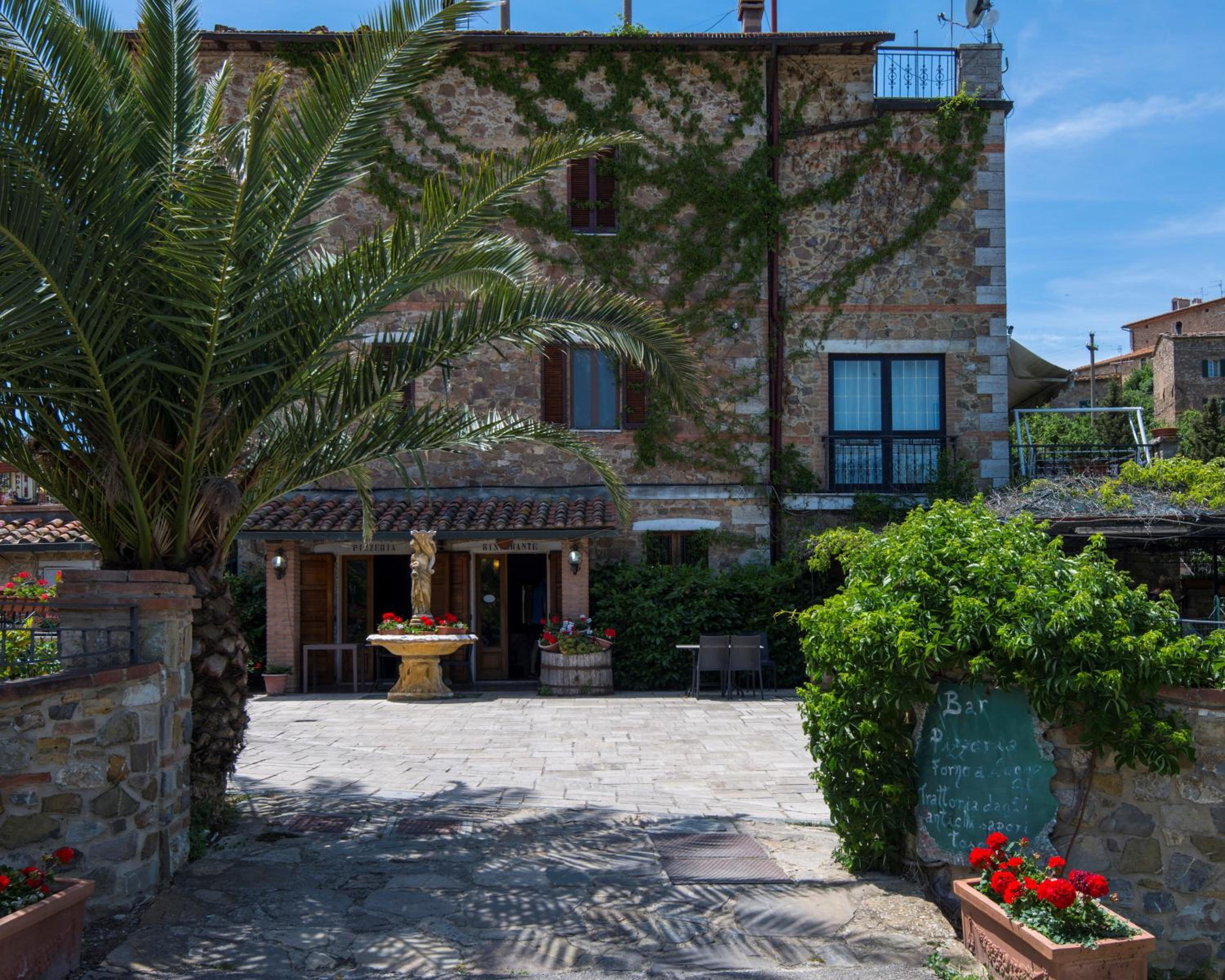 Hotel B&B Locanda Sant'Antimo - Image 1