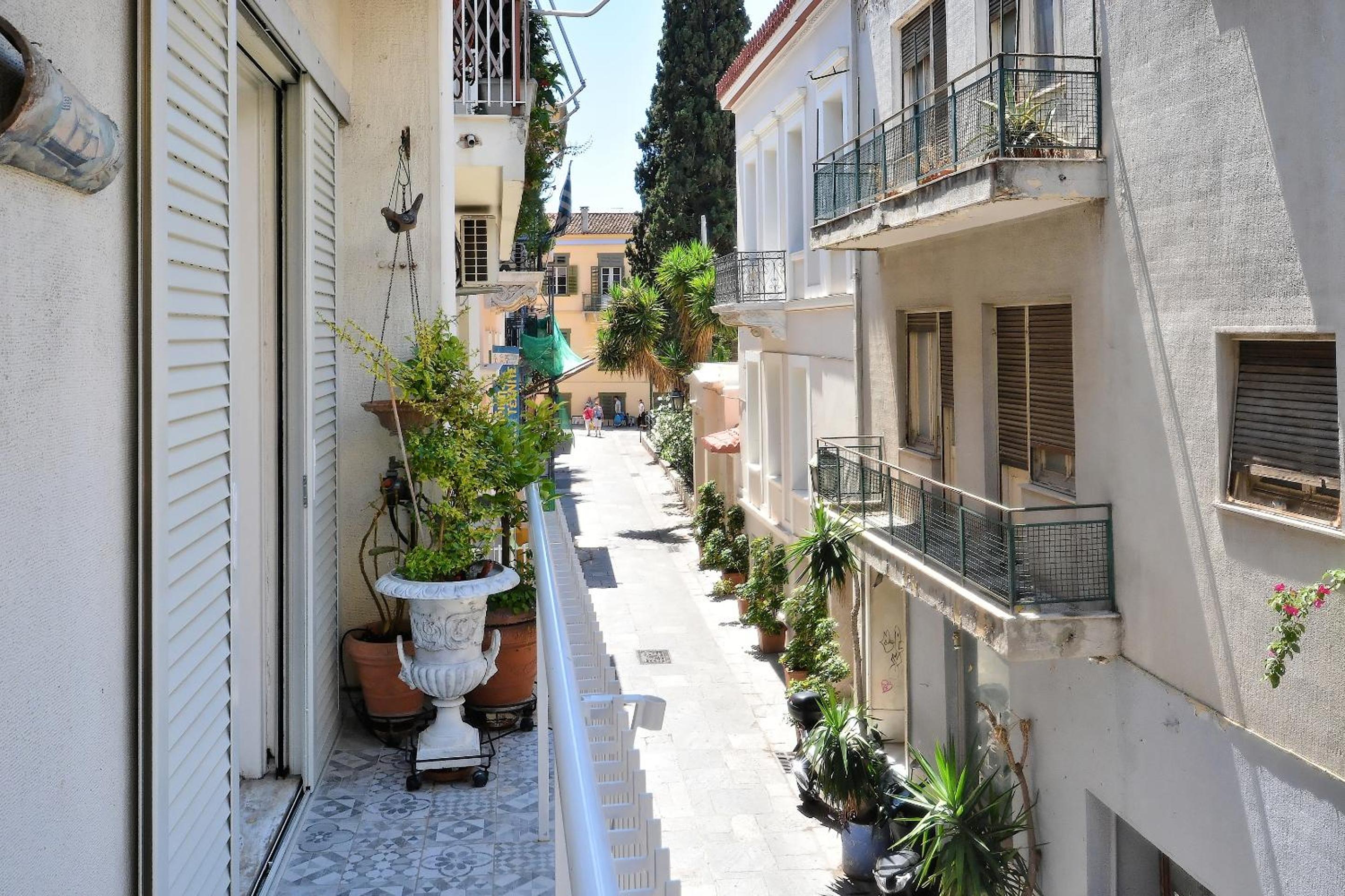 Plaka Elegant Apartment