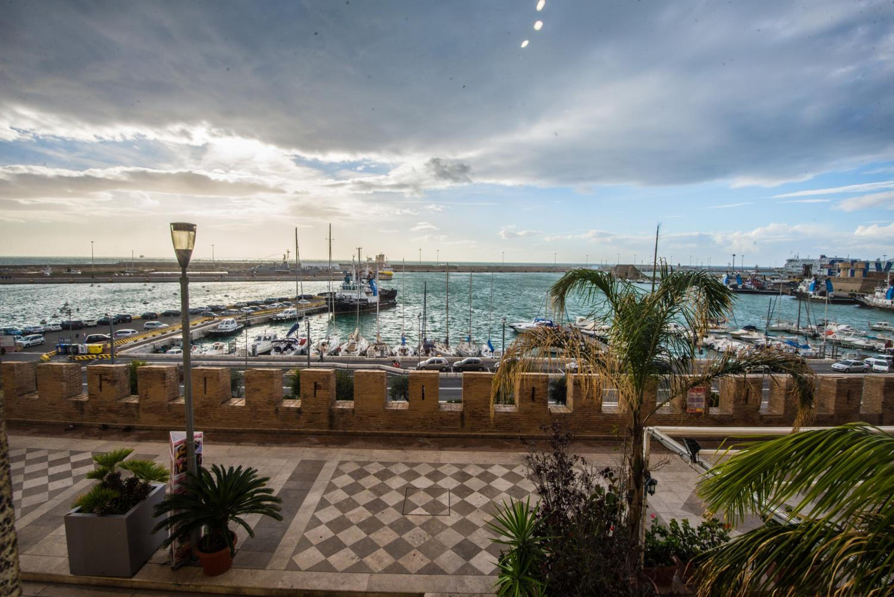 Tourist apartment-La Casa del Porto- alloggio turistico