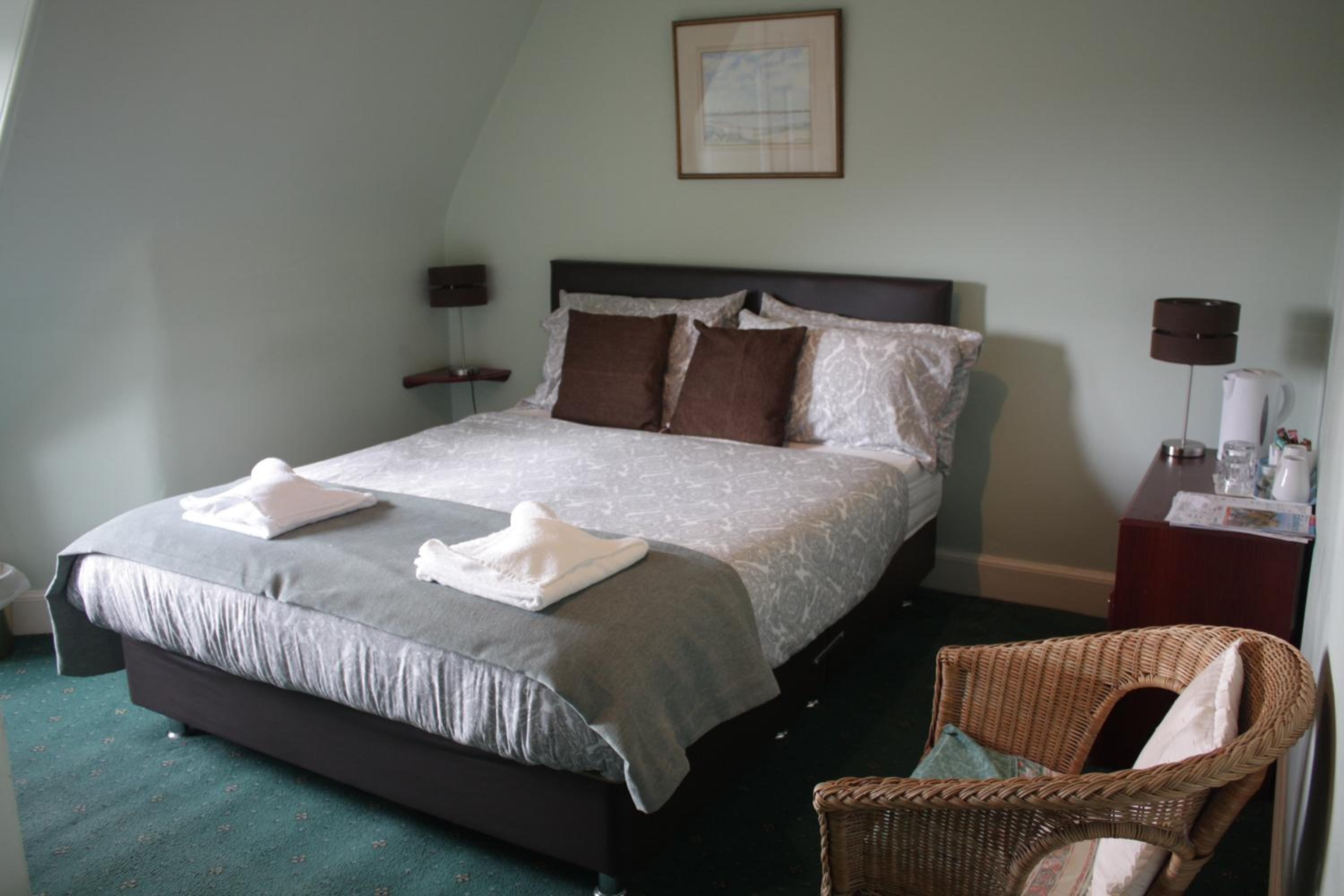 Airdenair Guest House