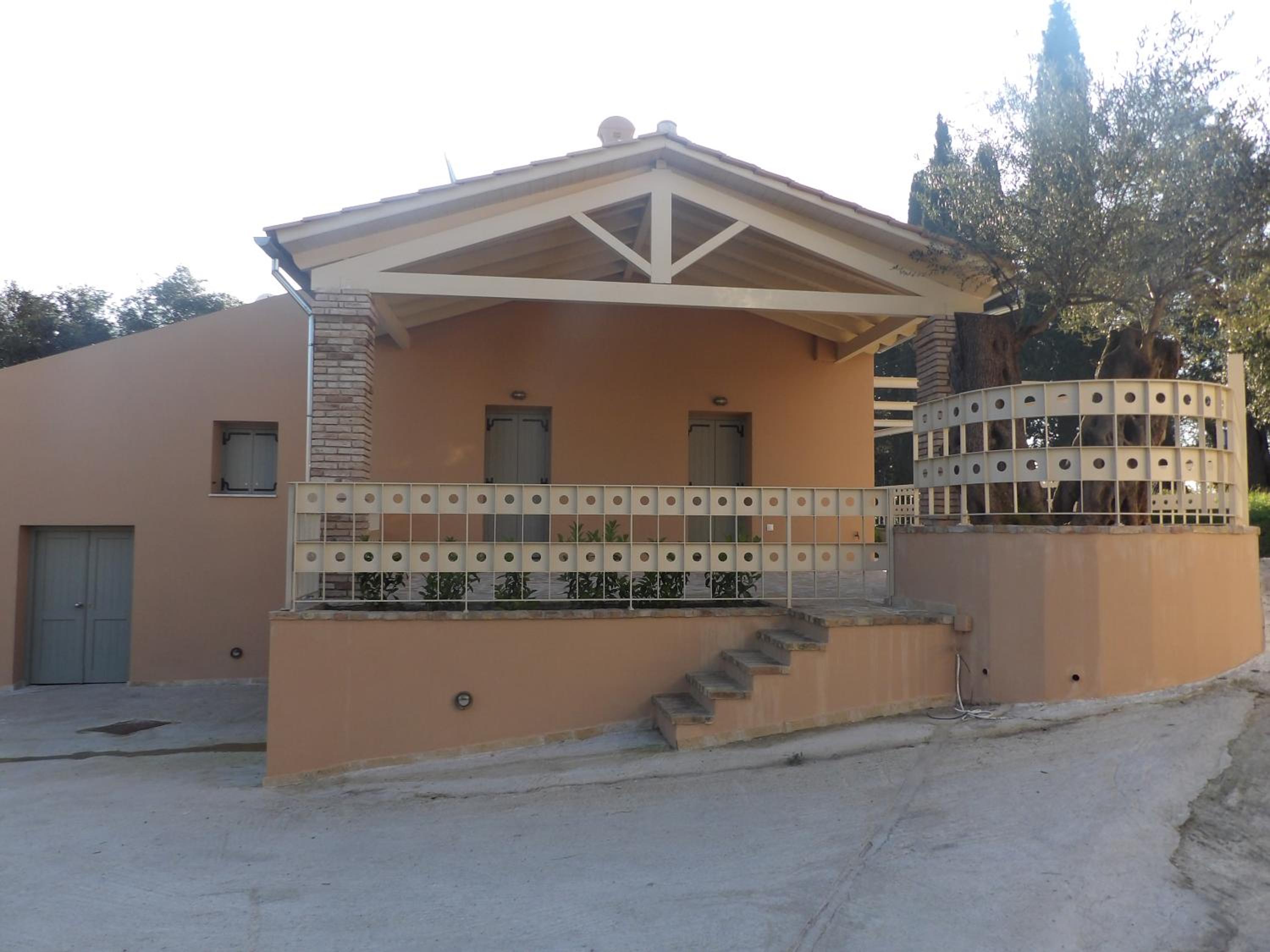 Apothiki House view 4