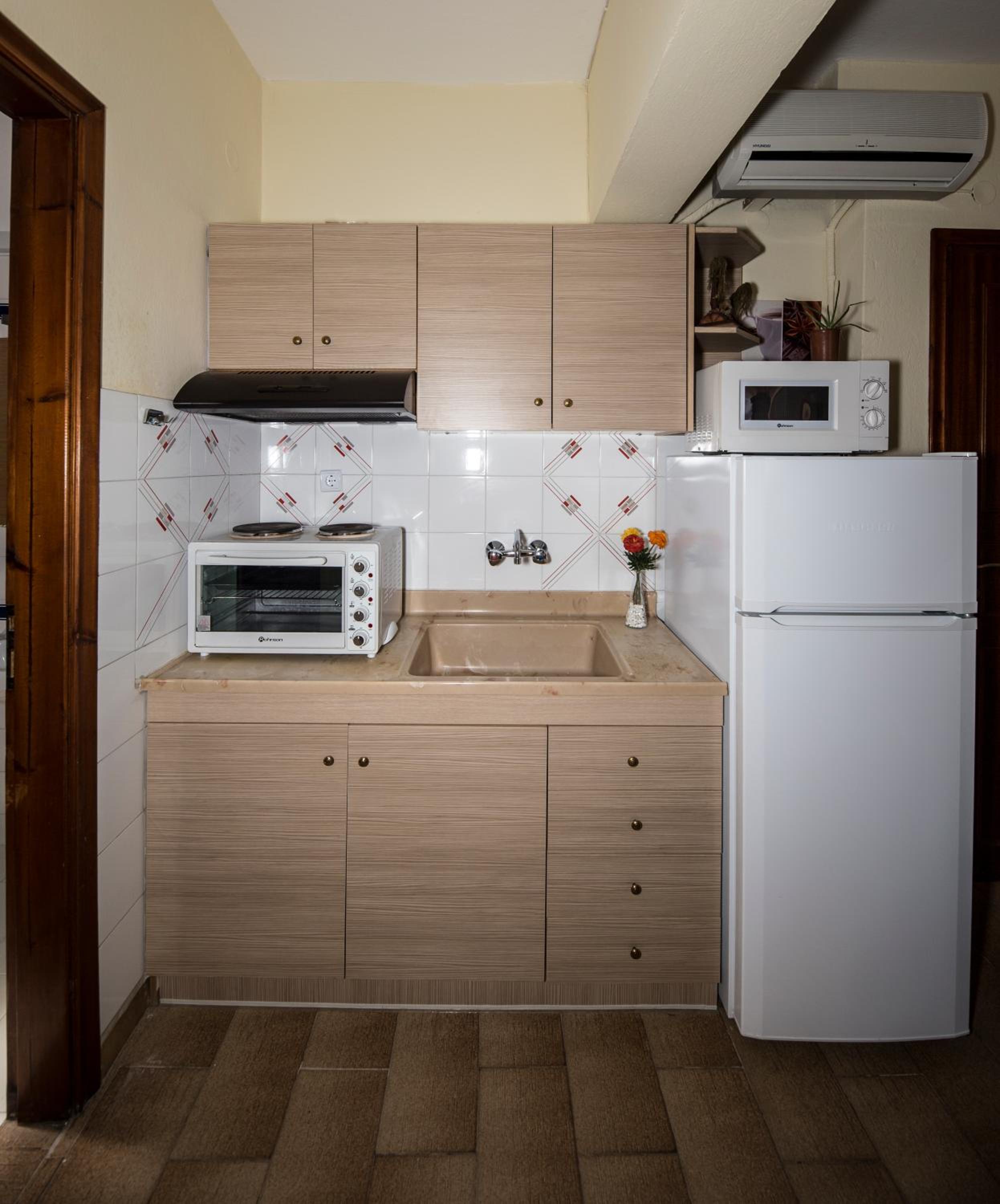 Dionisos Palms Apartments