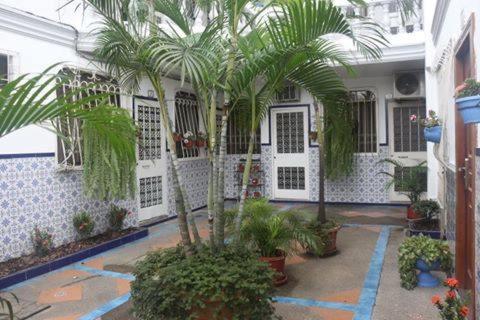 El Patio Suites
