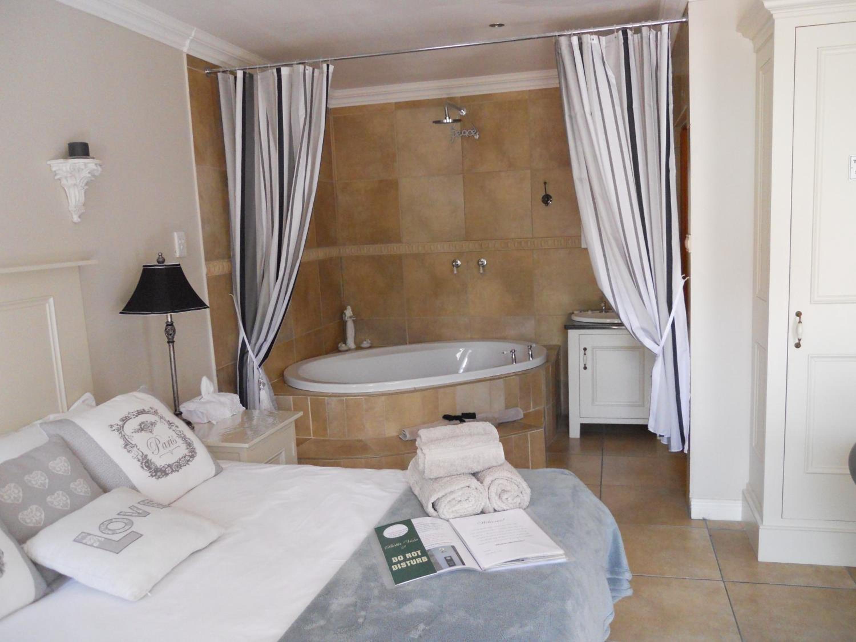 Bella Vista Self Catering view 4