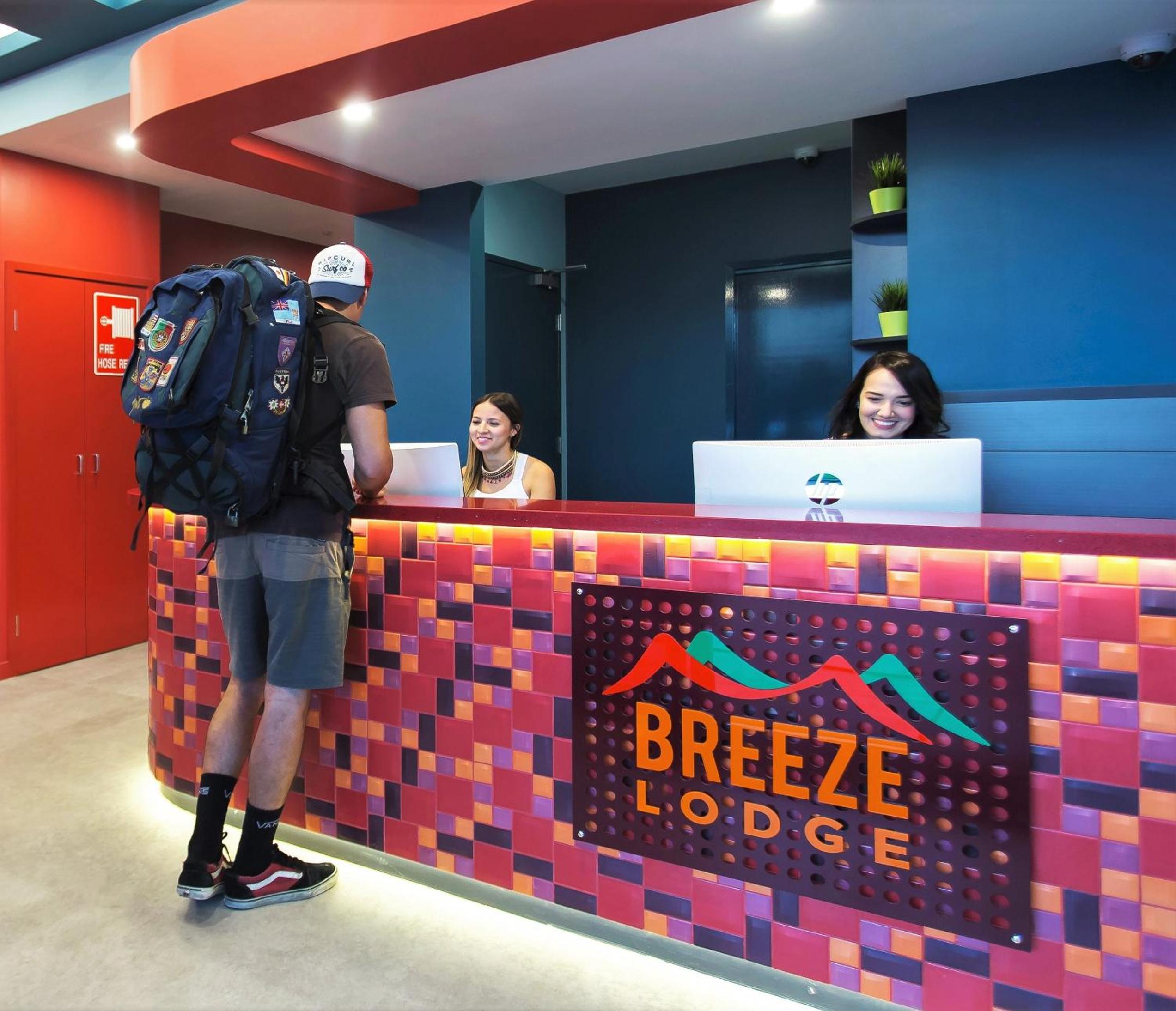 Breeze Lodge