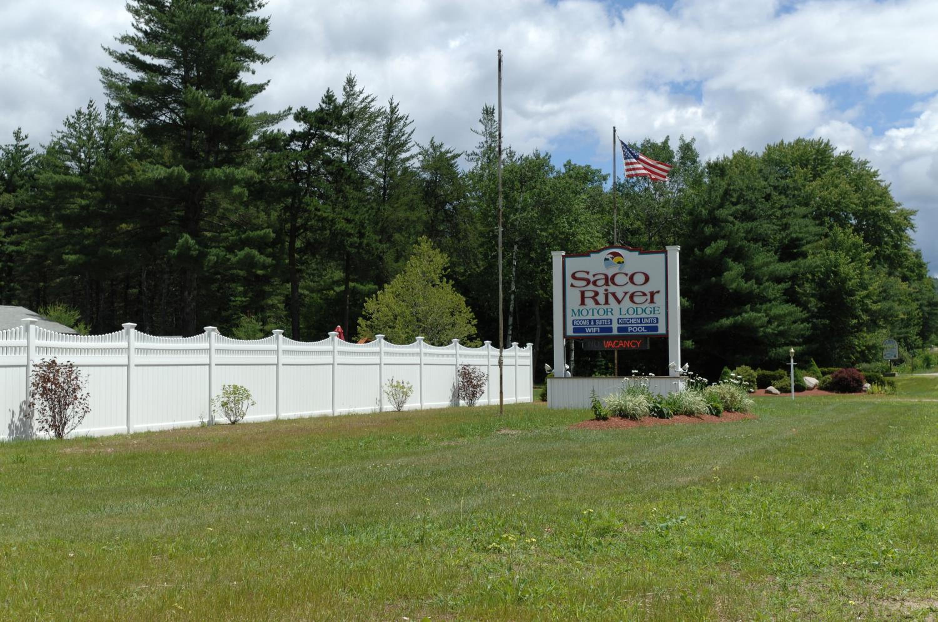 Hotel Saco River Motor Lodge & Suites - Image 1
