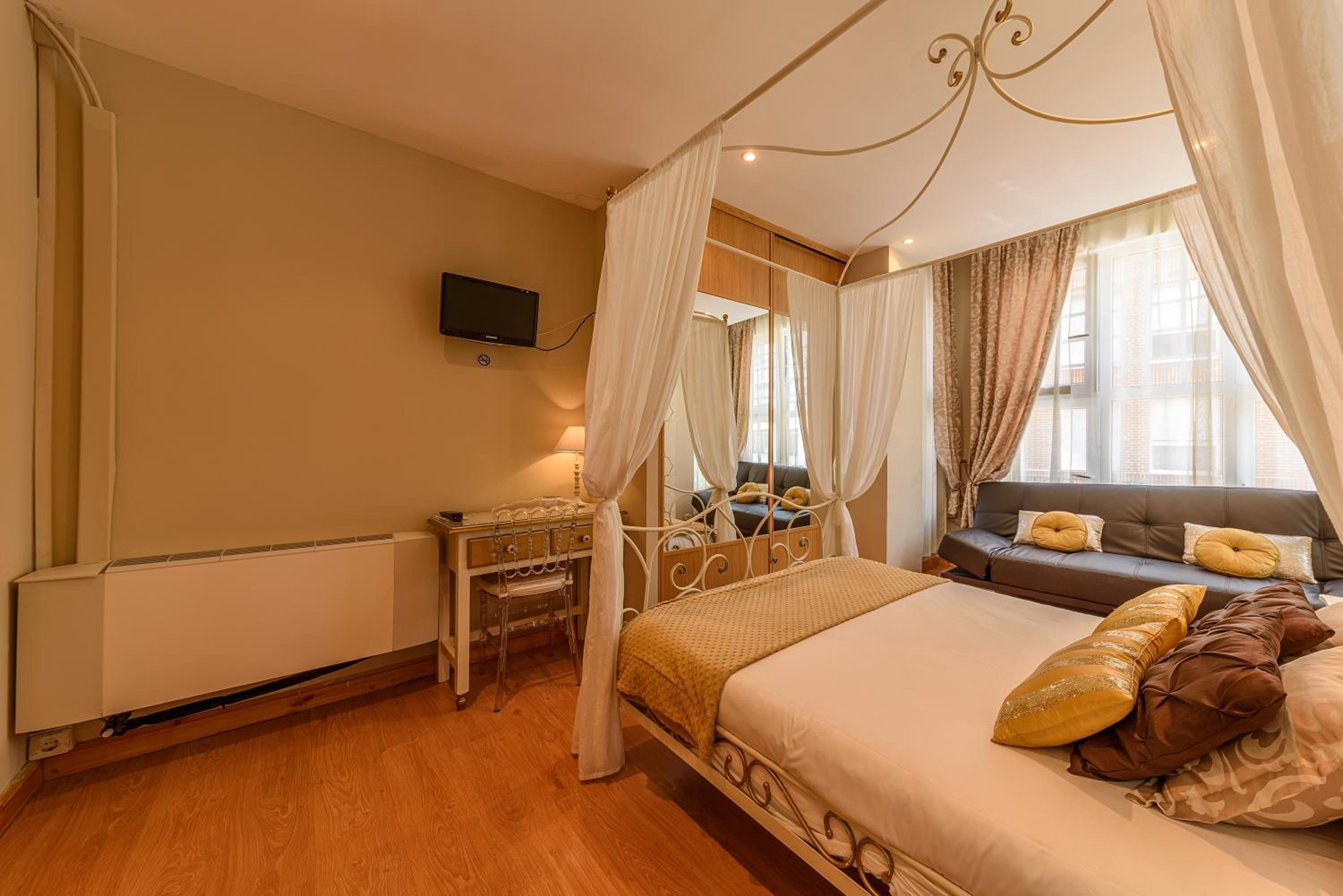Hosteria Villa de Castro