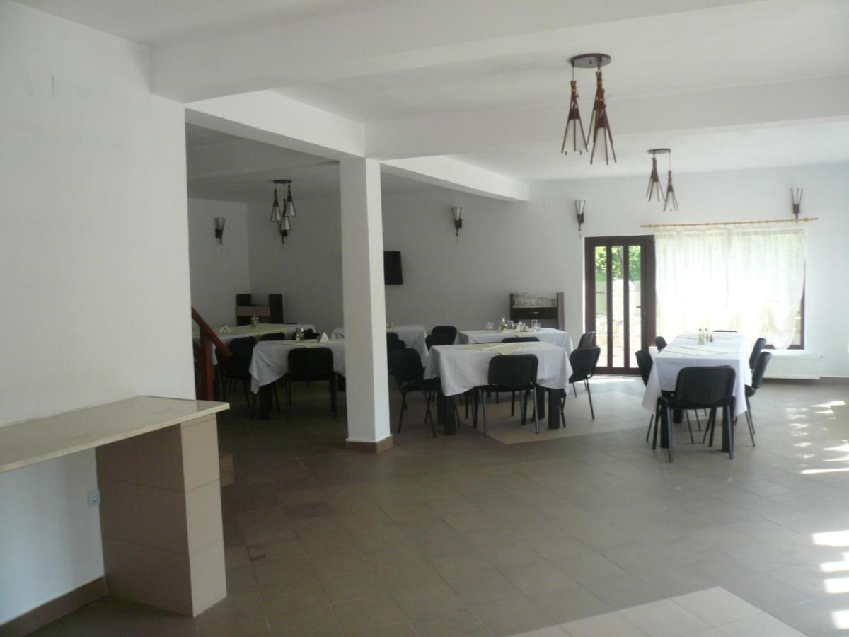 Photo 50