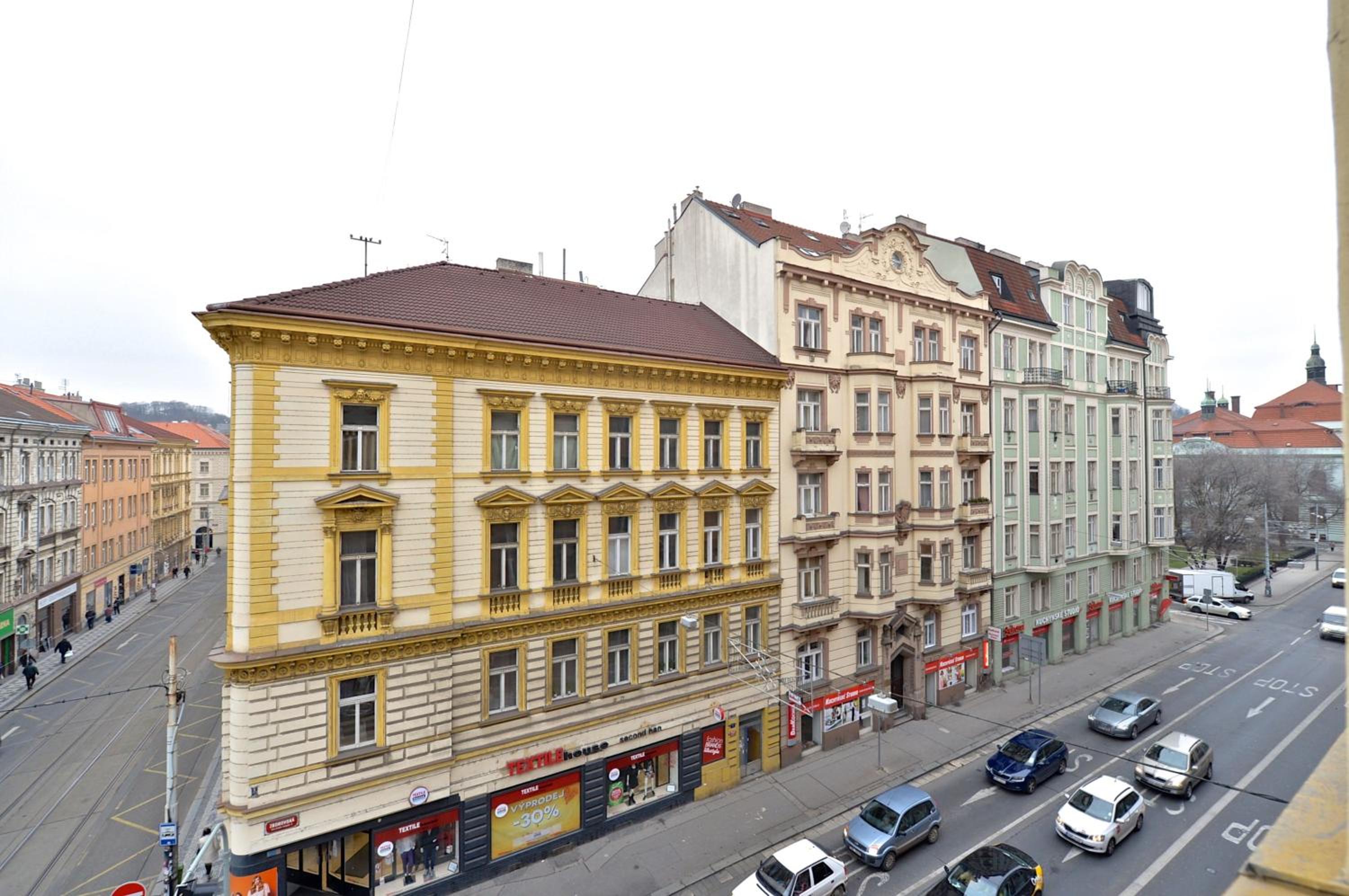 Exclusive apartment on Zborovska