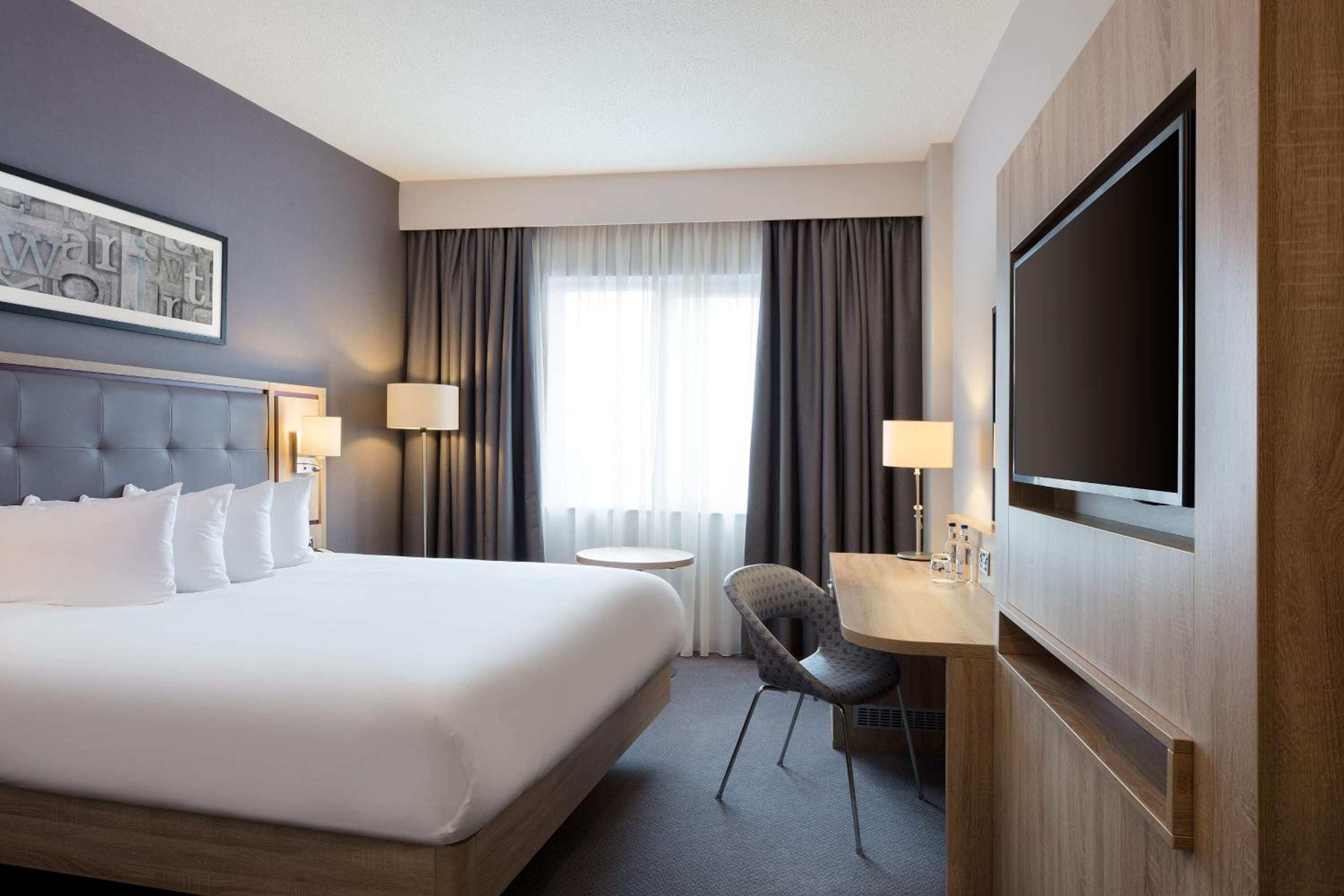 Watford Vacations - Leonardo Hotel London Watford - Property Image 2