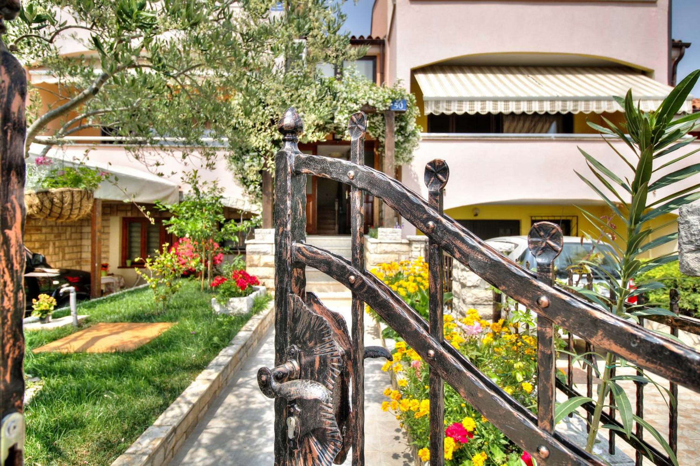Apartment Roko