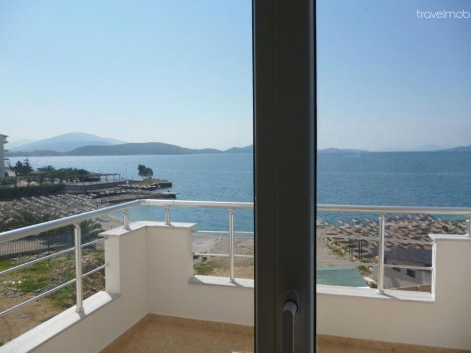 Holiday apartment on the sea shore