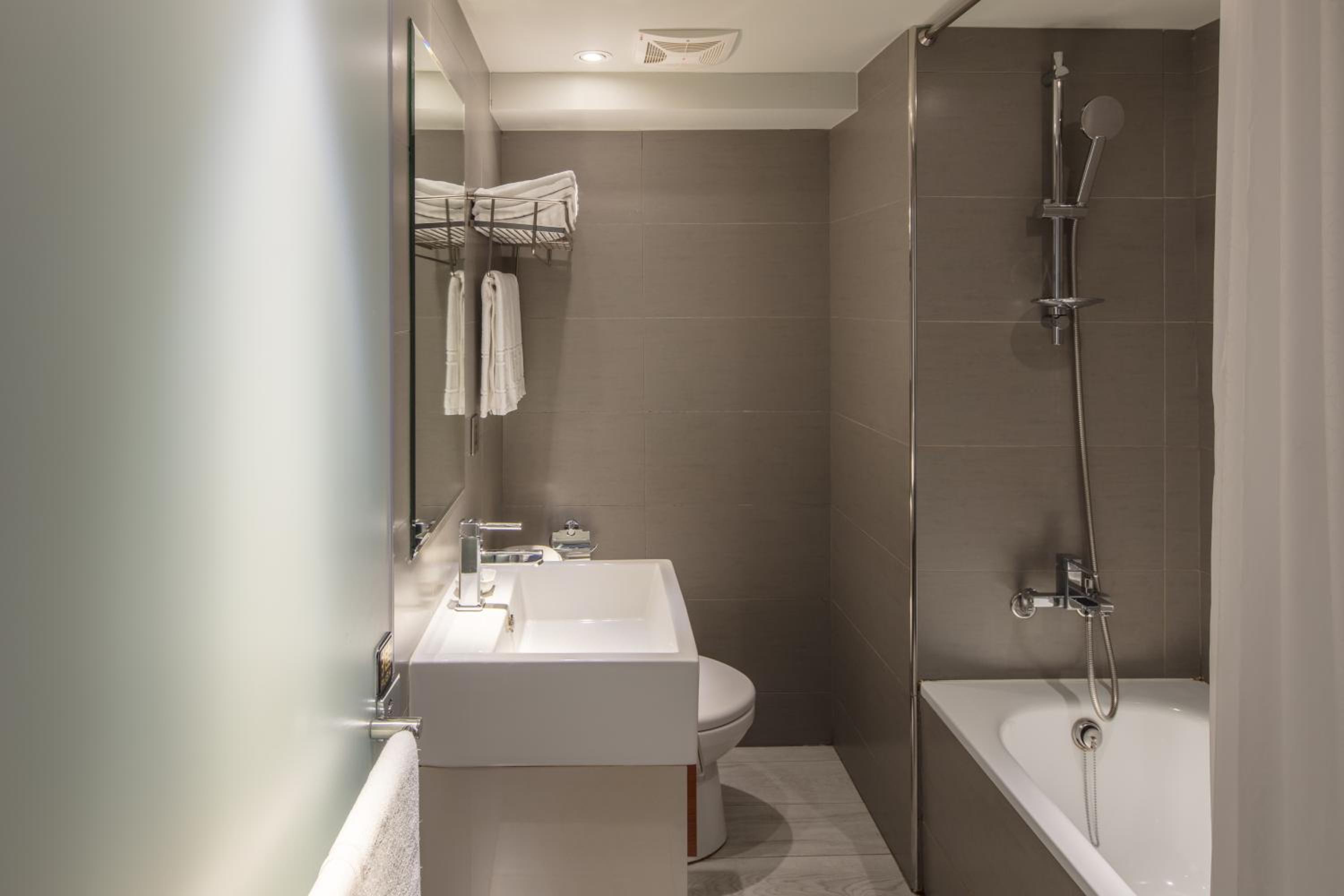 Urtrip Hotel