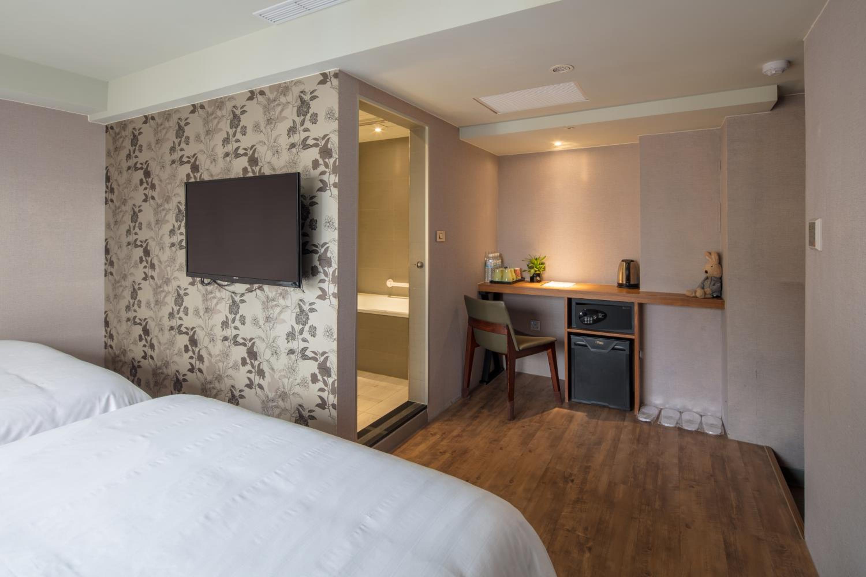 Urtrip Hotel