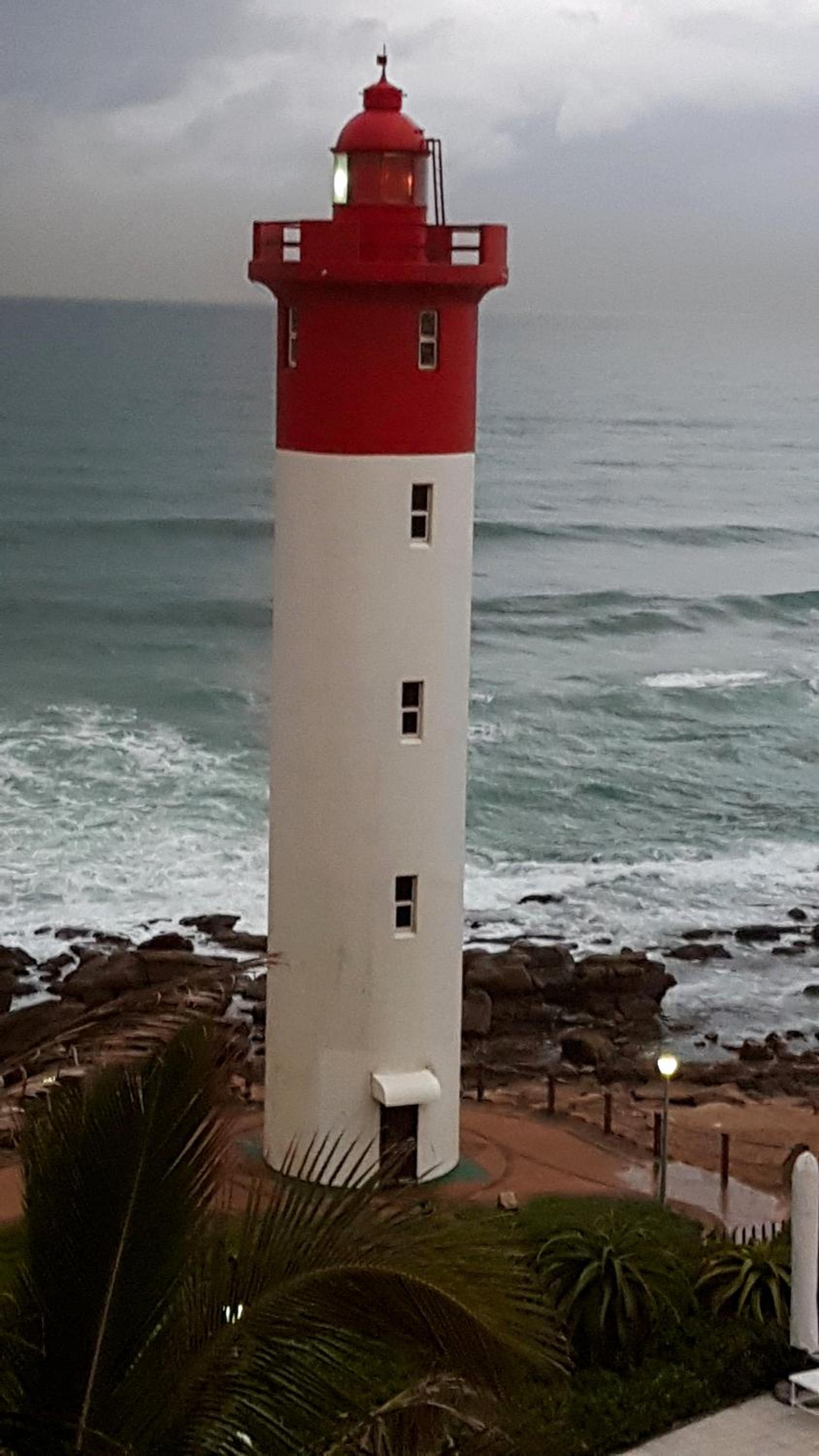 703 Oyster Schelles - by Stay in Umhlanga