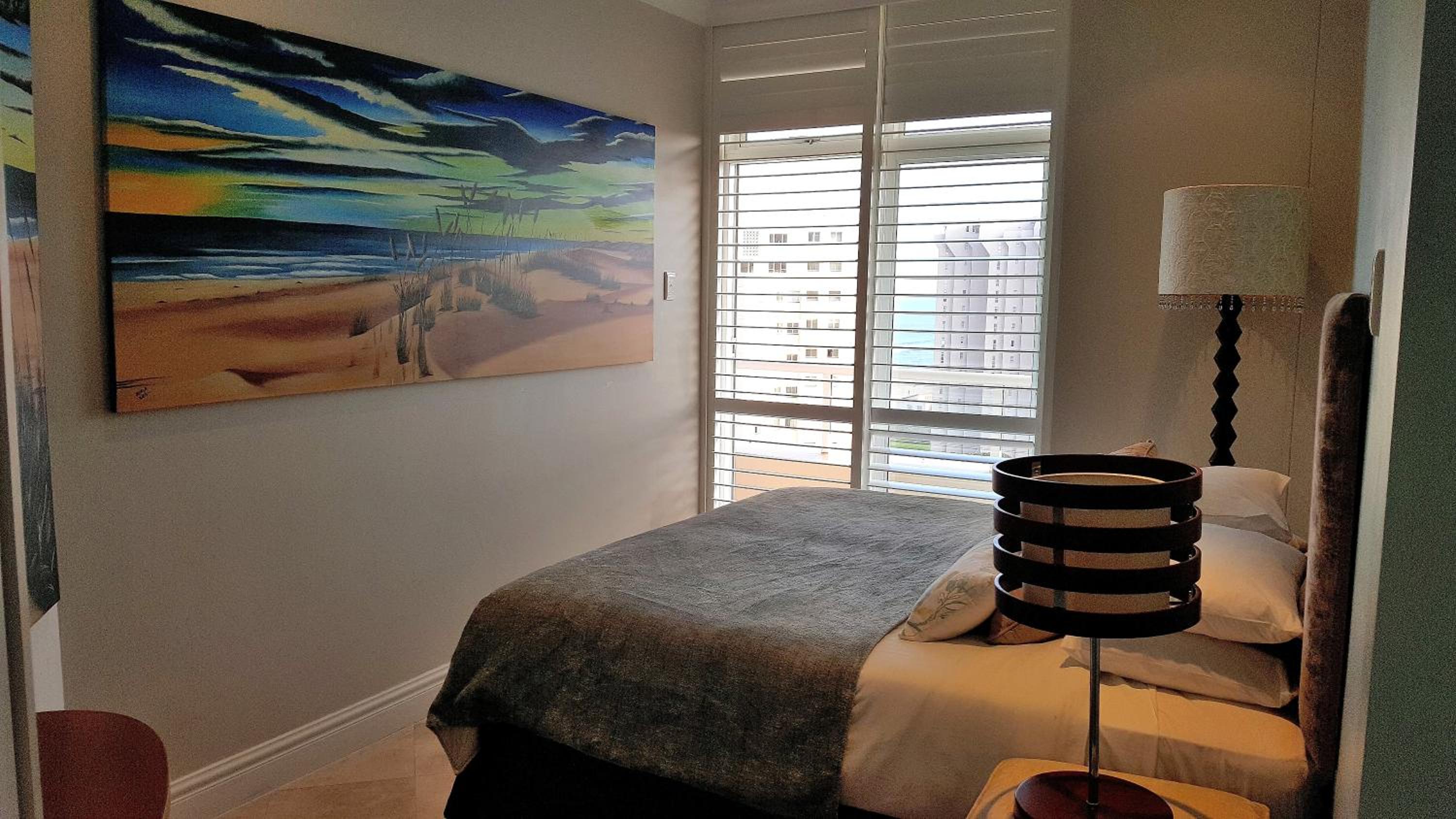 703 Oyster Schelles - by Stay in Umhlanga