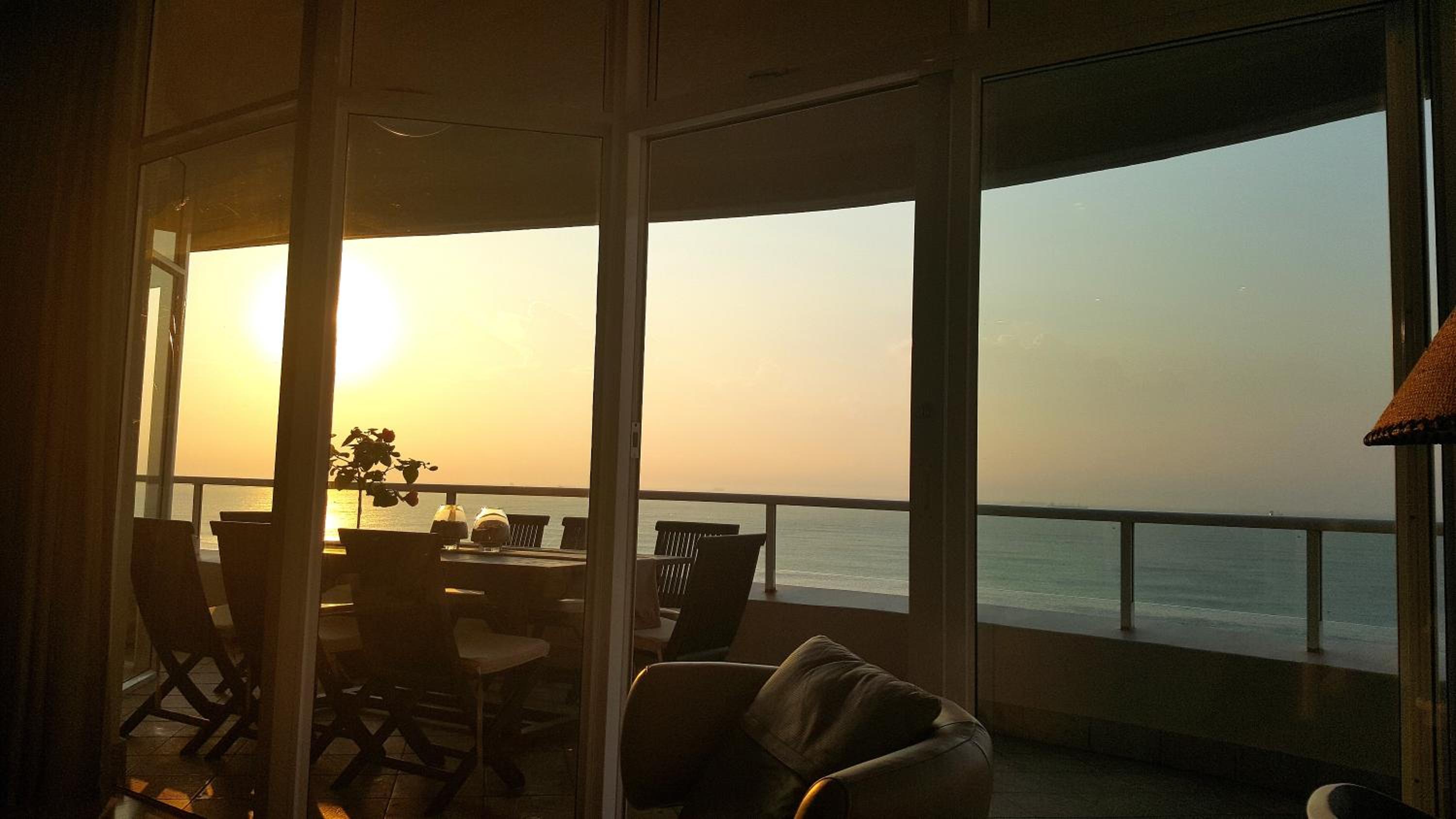 703 Oyster Schelles - by Stay in Umhlanga