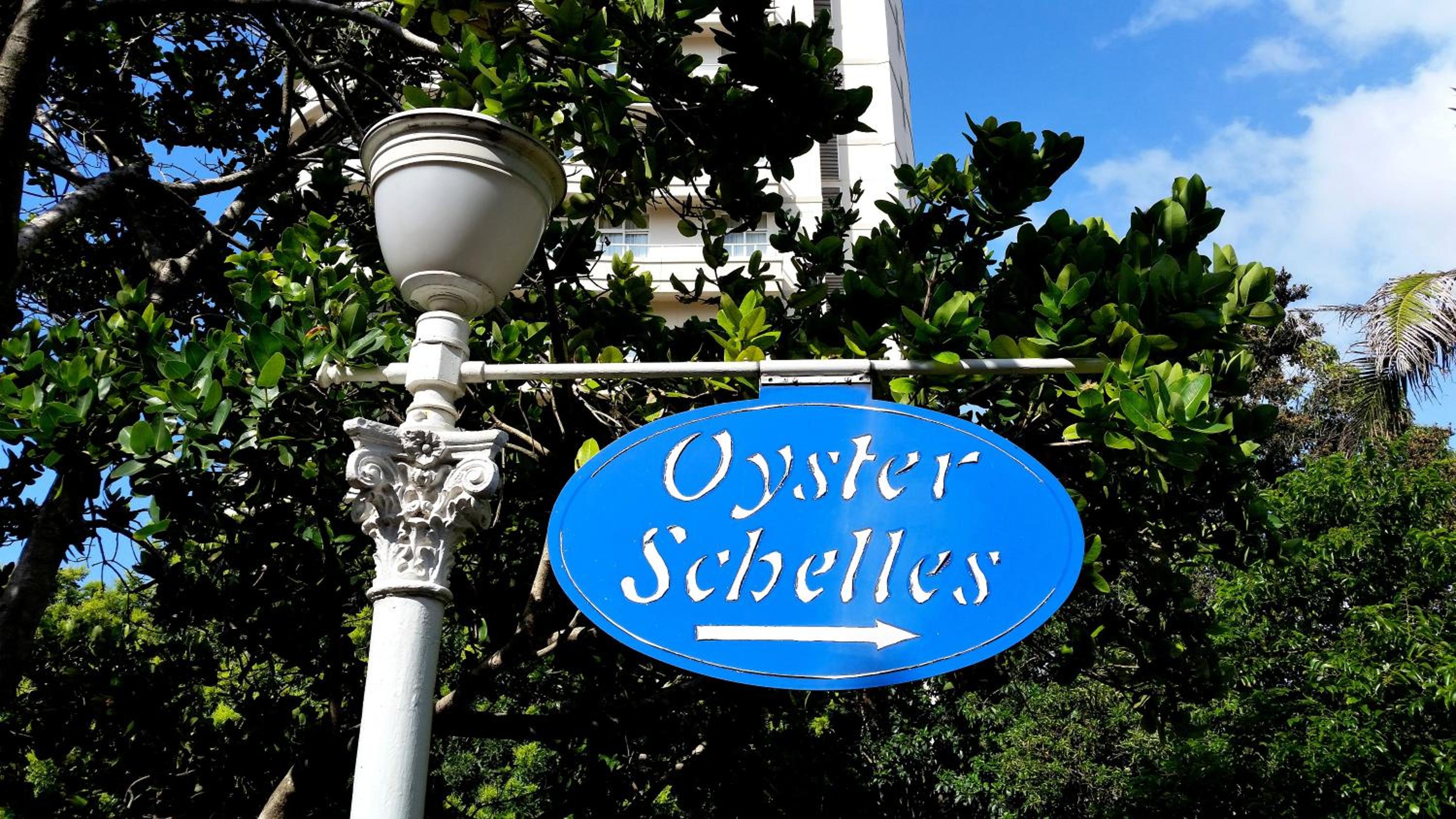 703 Oyster Schelles - by Stay in Umhlanga