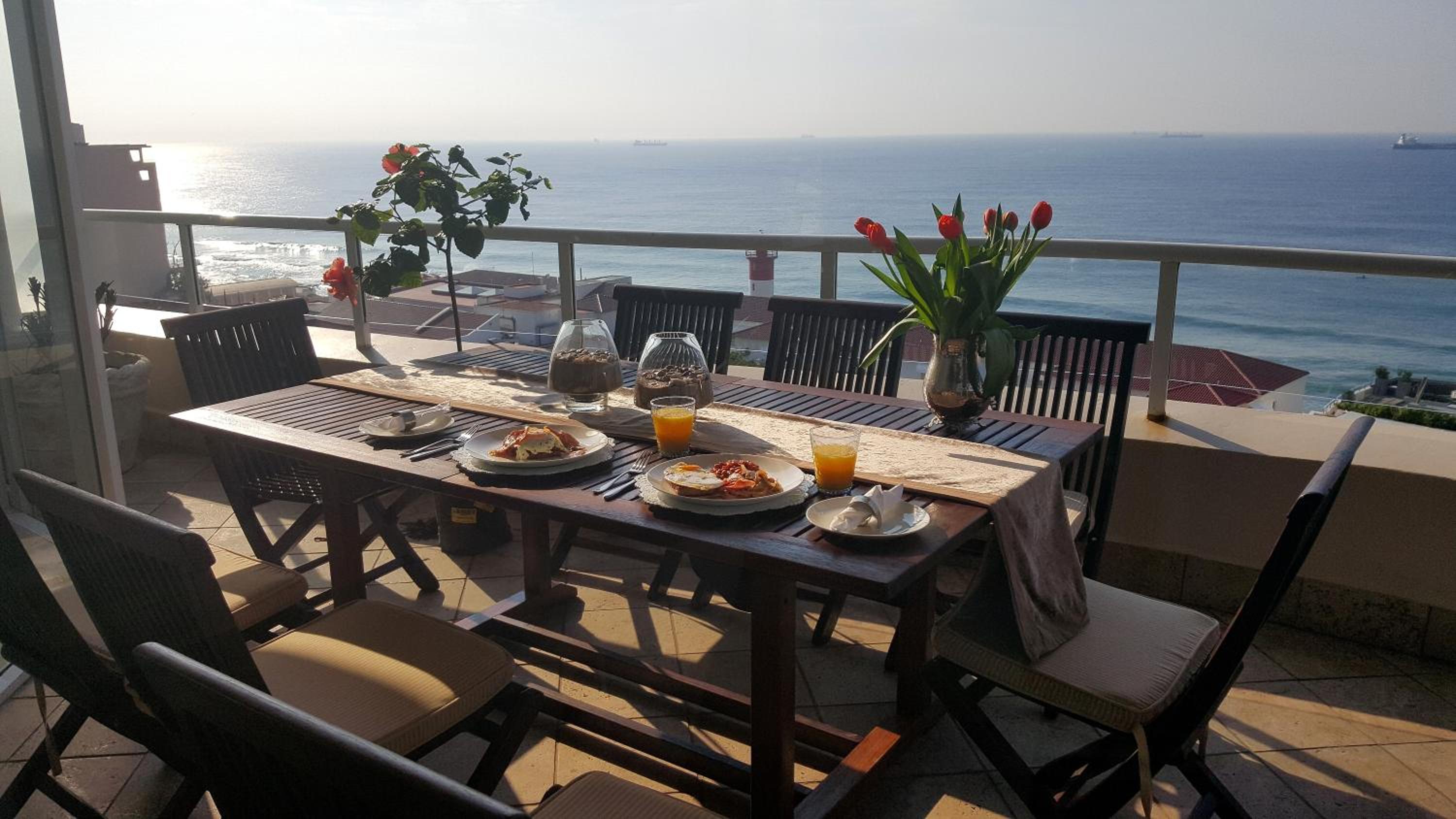 703 Oyster Schelles - by Stay in Umhlanga