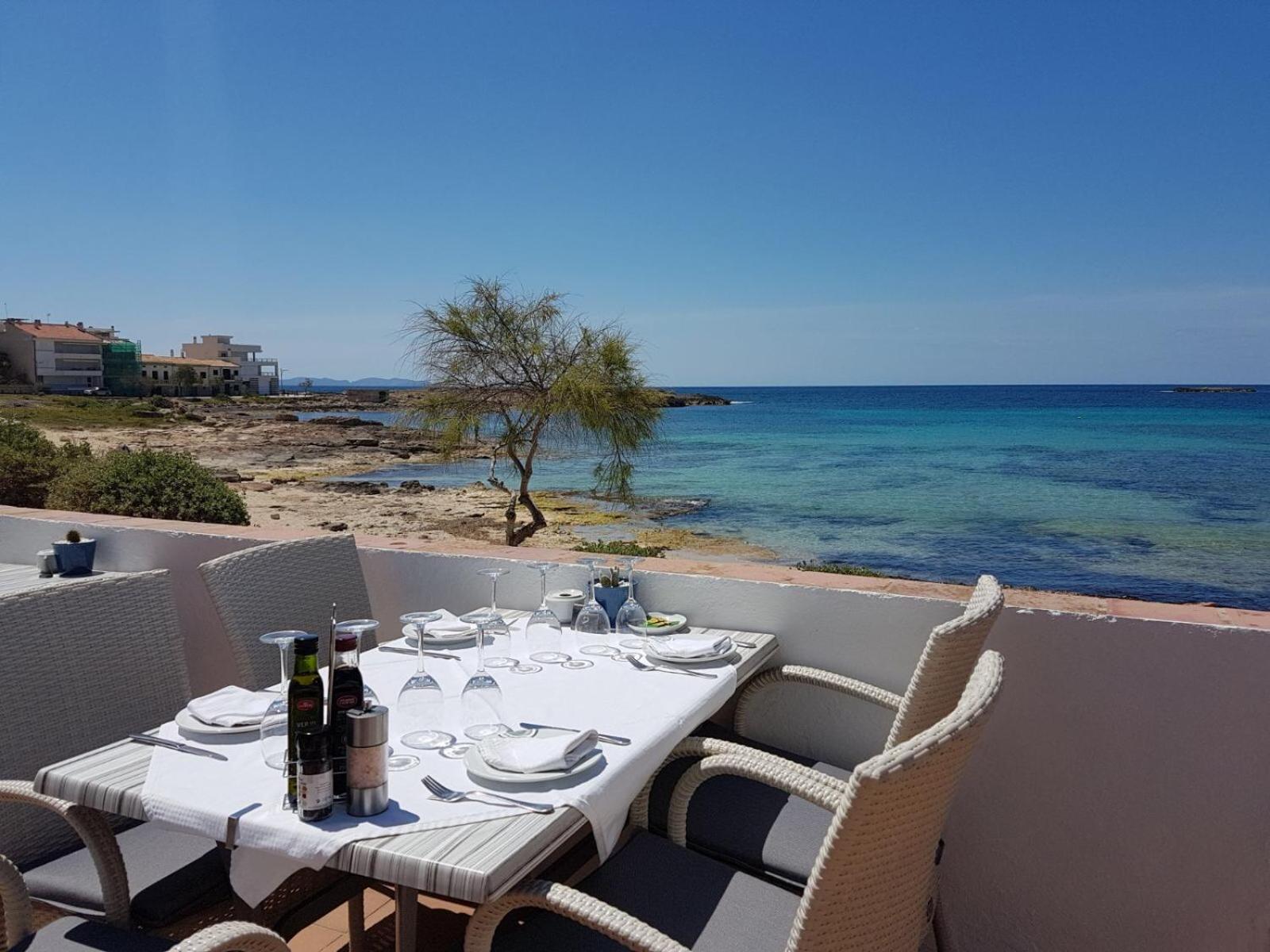 Hotel Hostal Restaurante Playa - Image 1