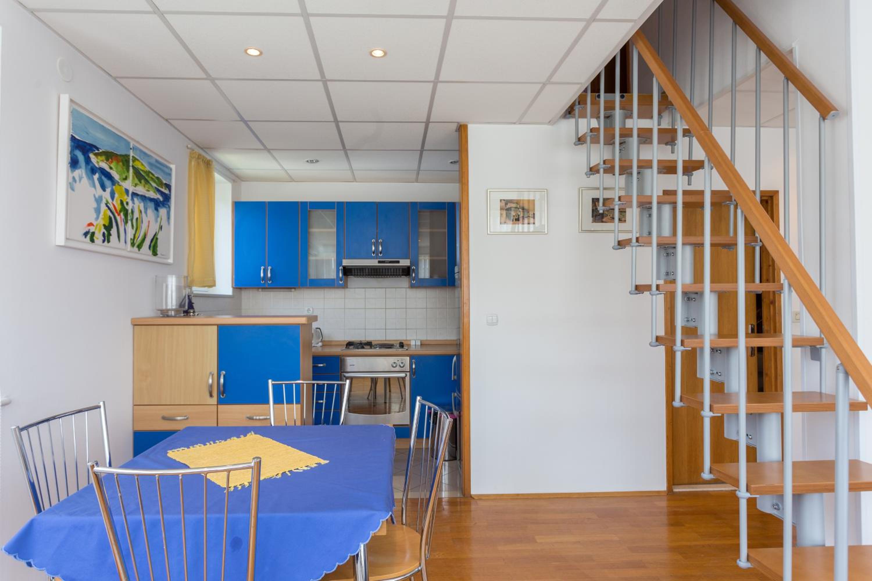 Apartment Nikatoni