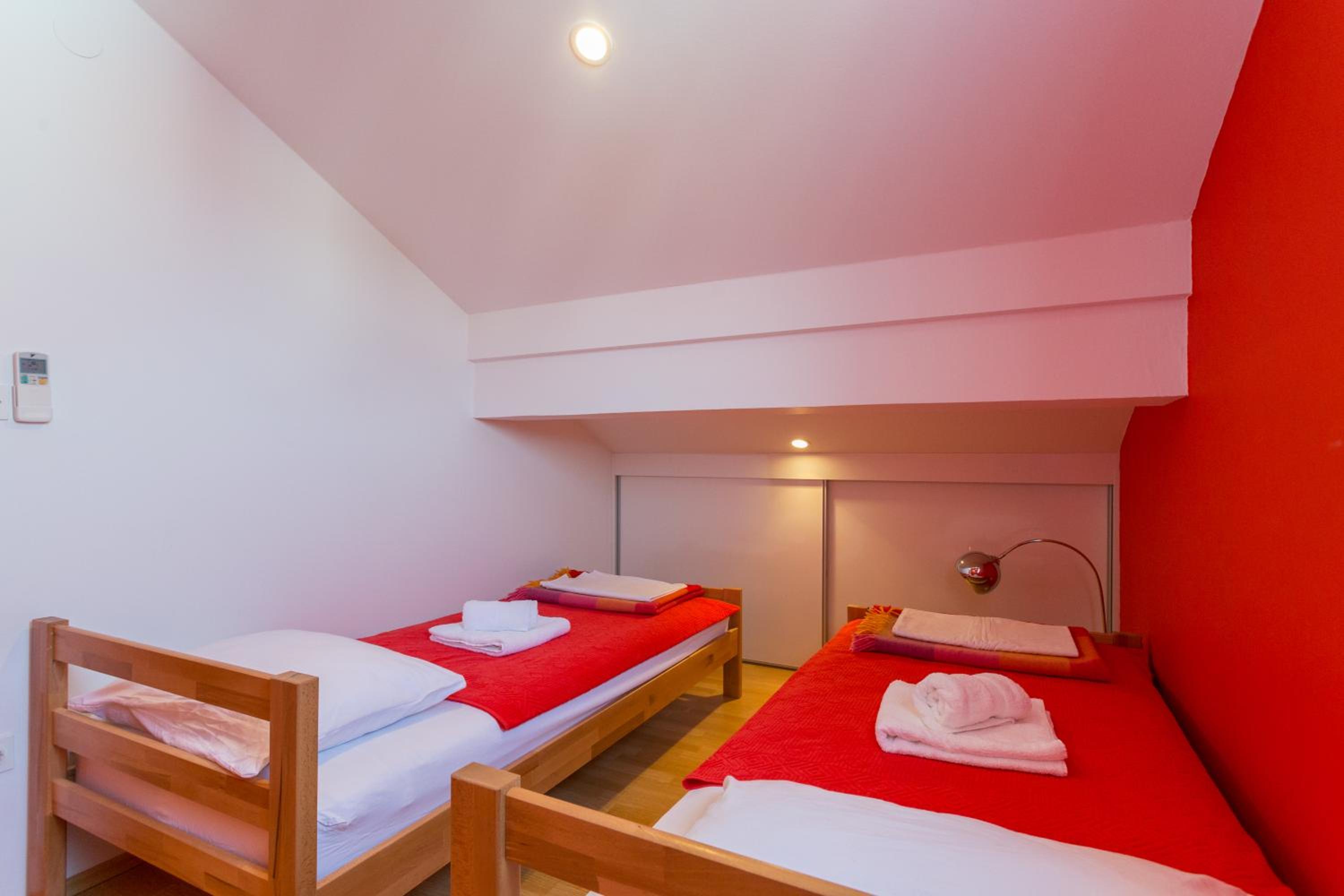 Apartment Nikatoni