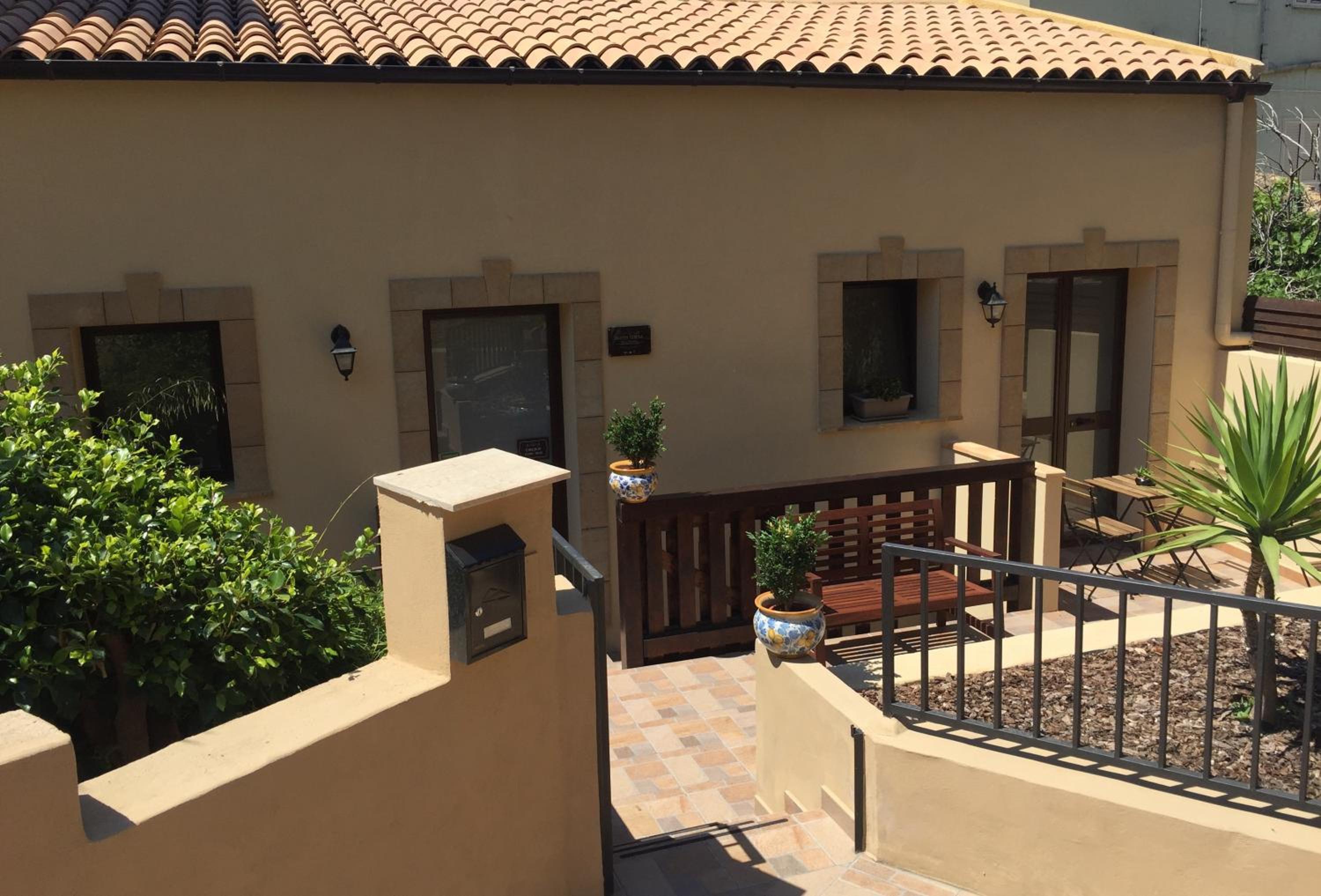 Hotel B&B Donna Teresa - Image 1