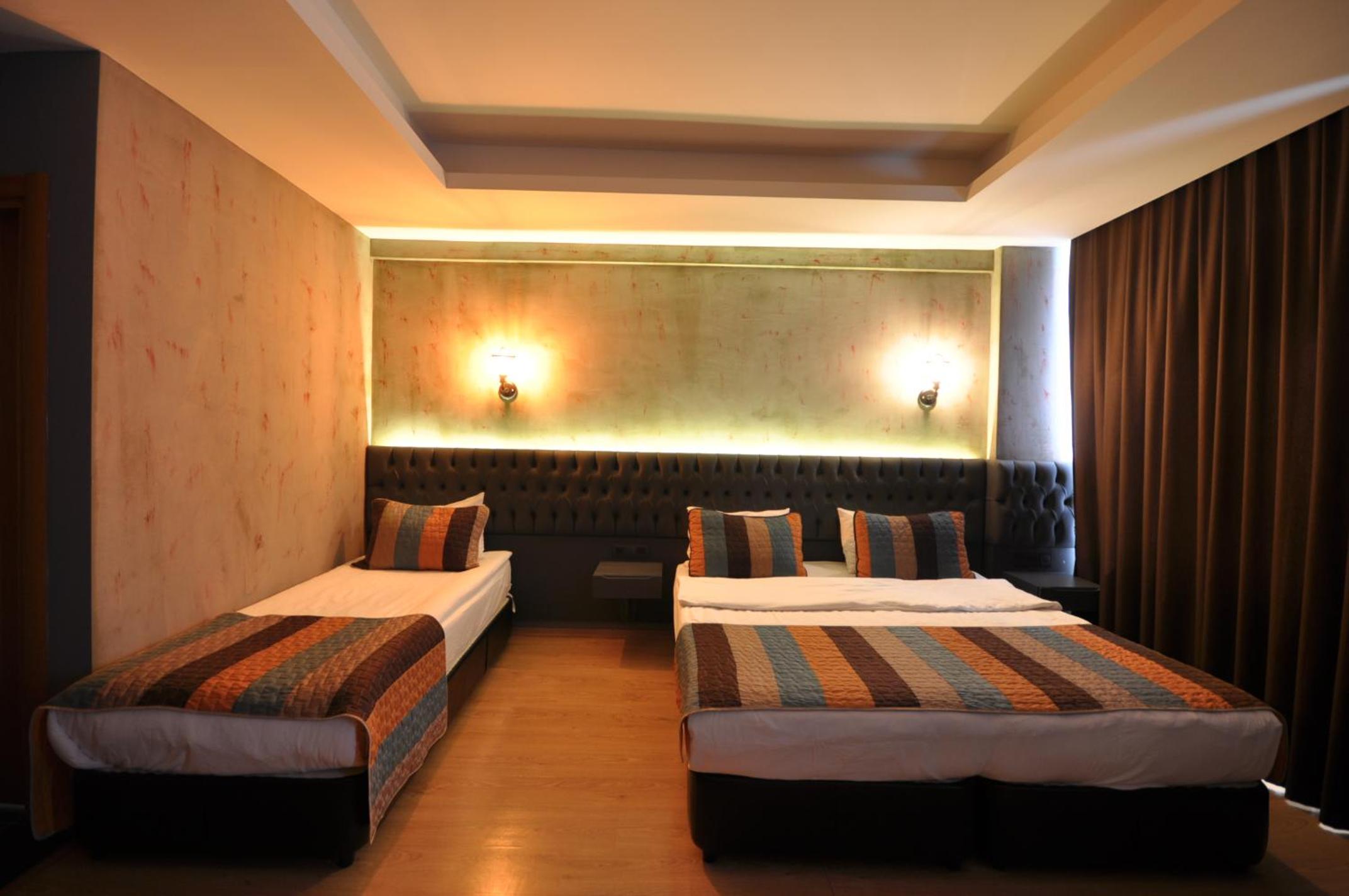 Retropera - Image 37