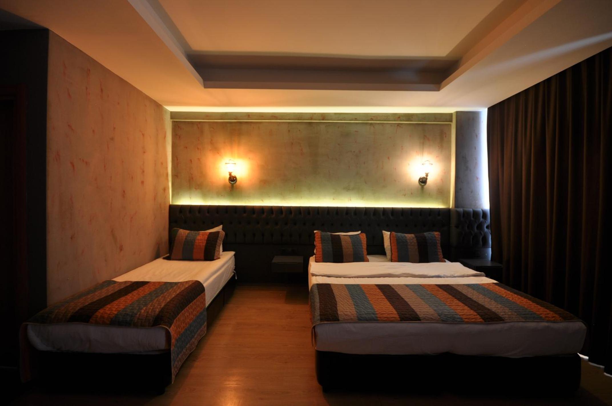 Retropera - Image 38