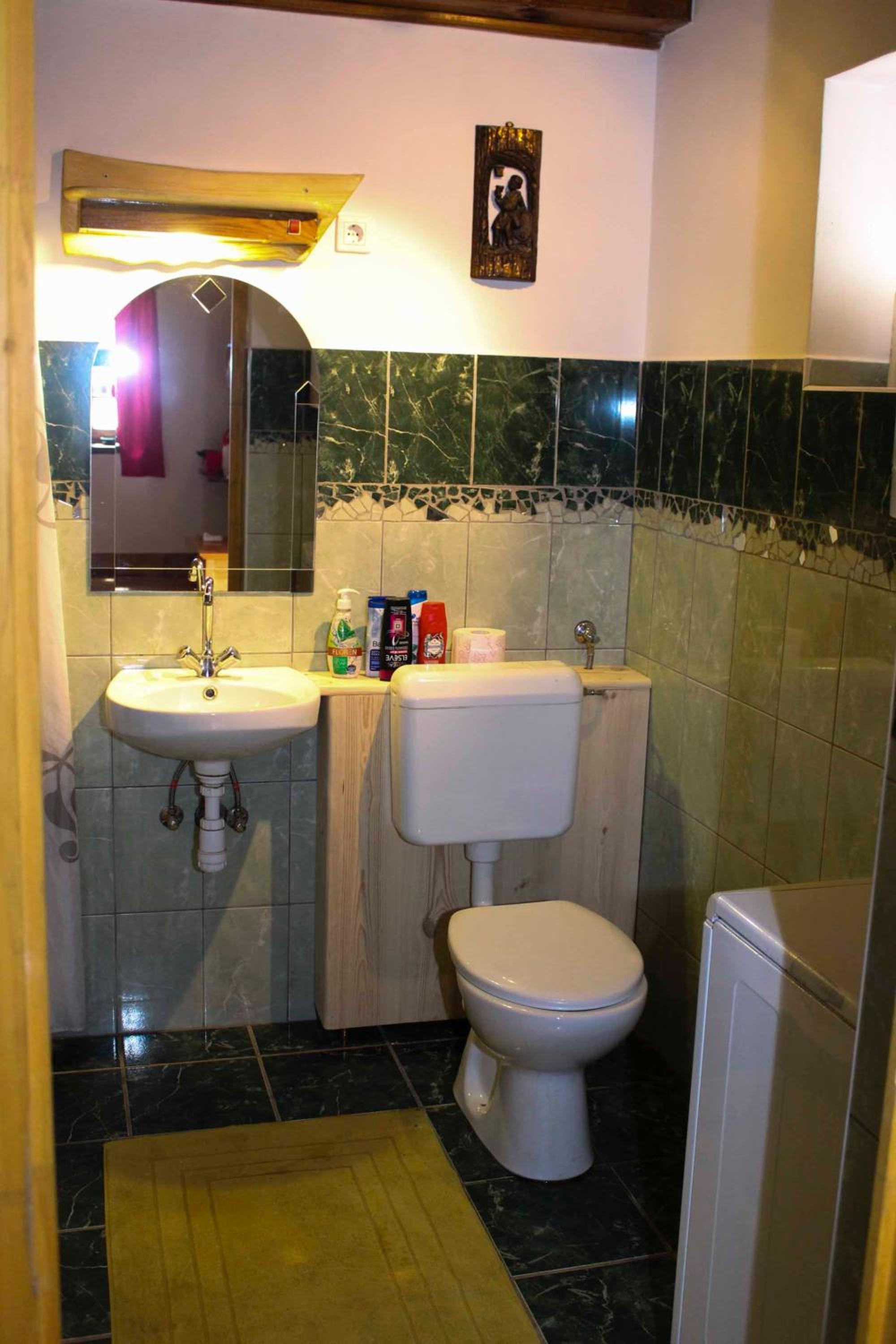 Photo 18