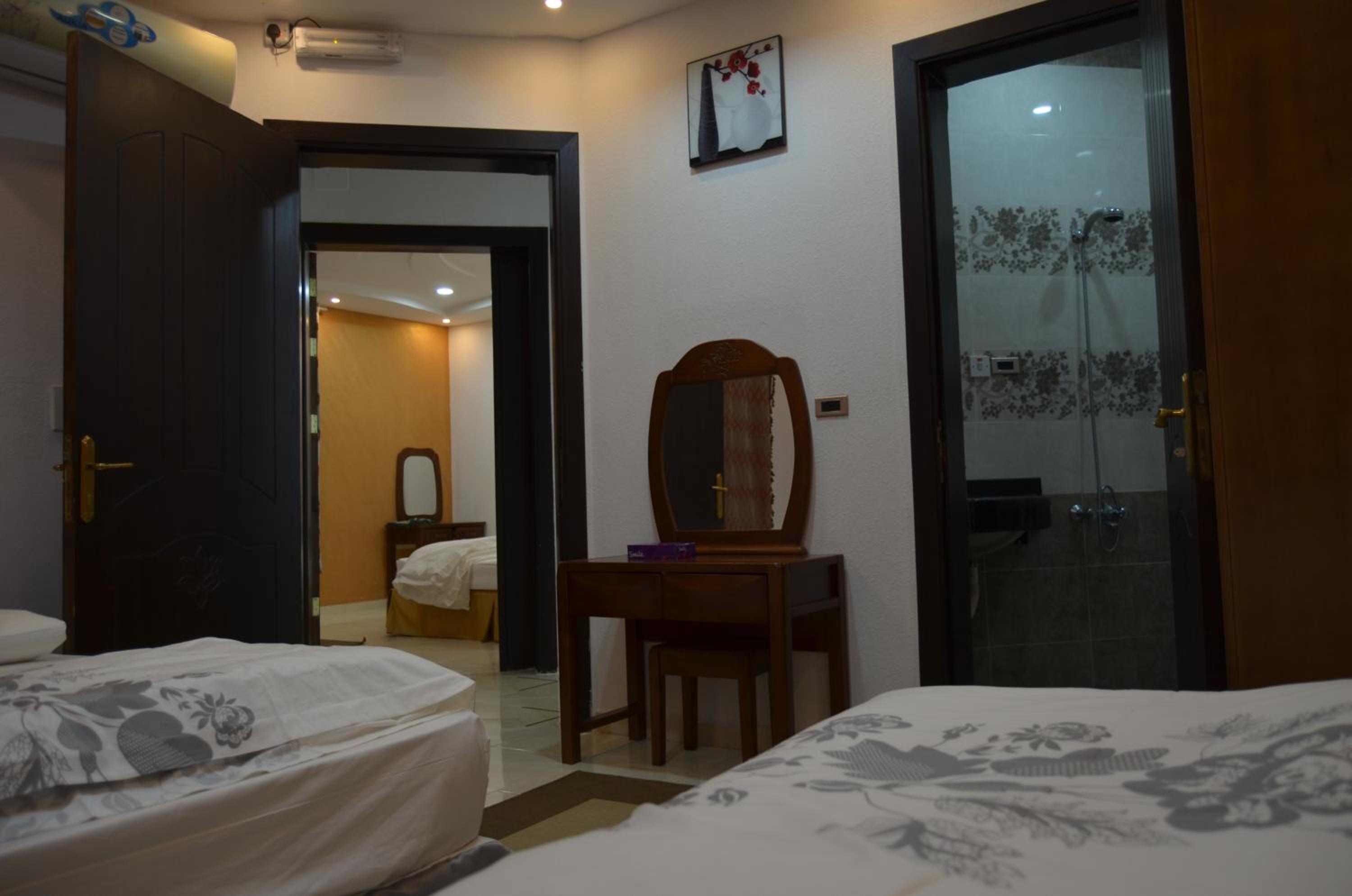 Al Dana Plaza Villas