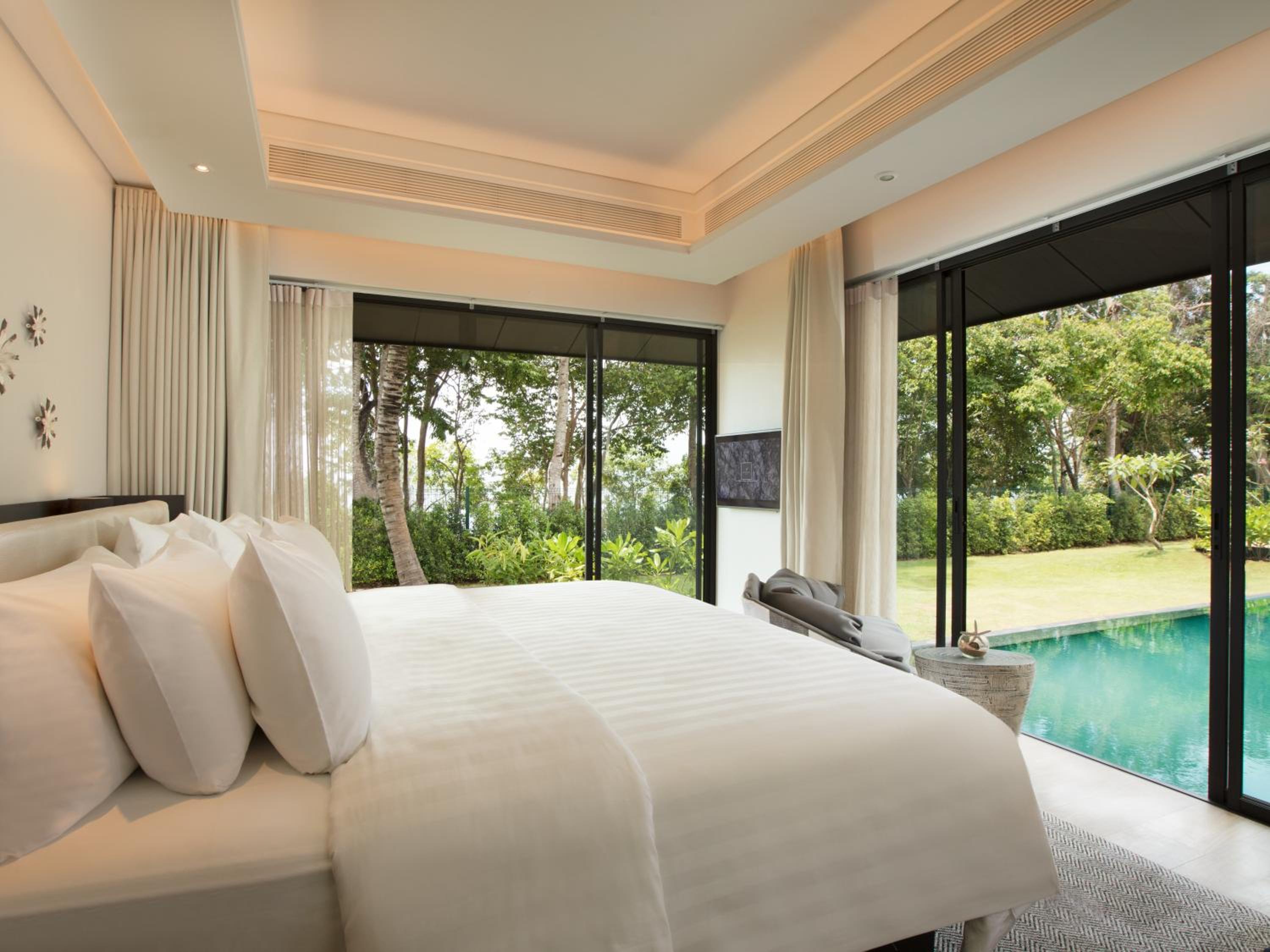 The ShellSea Krabi I Luxury Beach Front Resort & Pool Villa