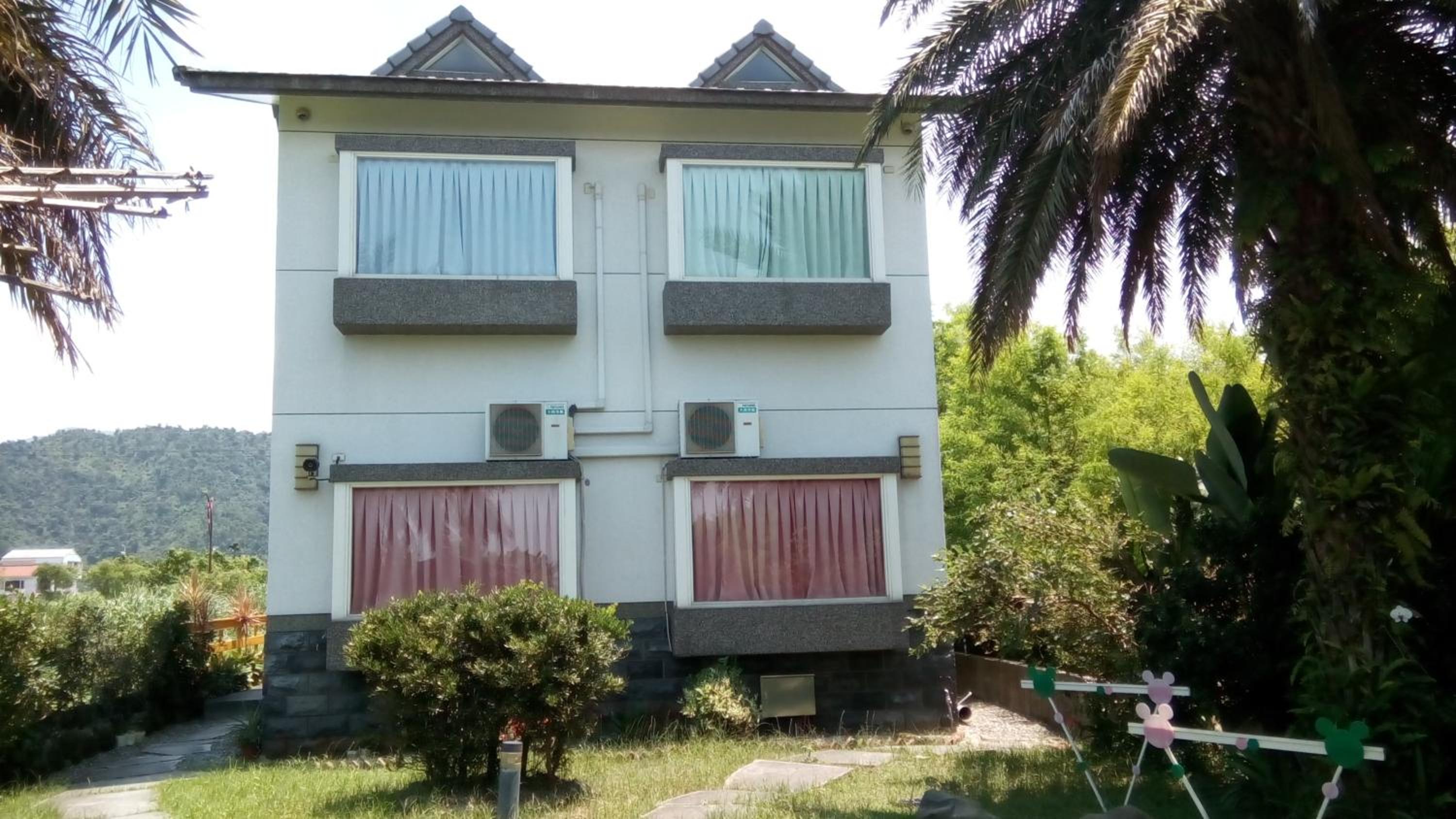 Lake Villa Homestay