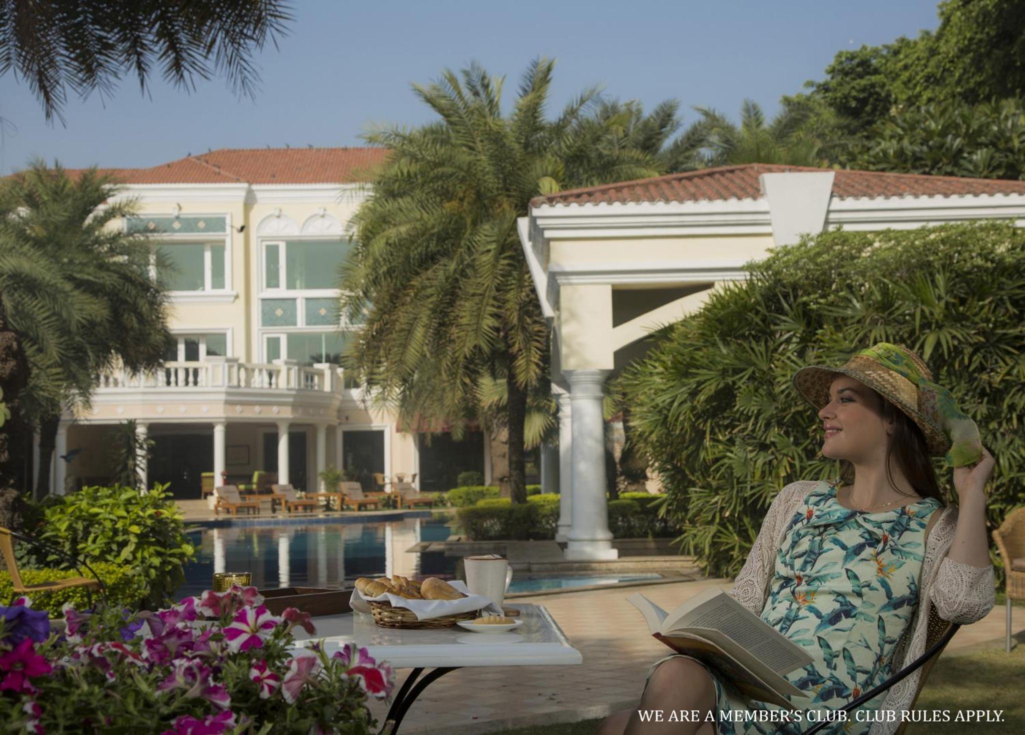 The Palms Town & Country Club - Resort
