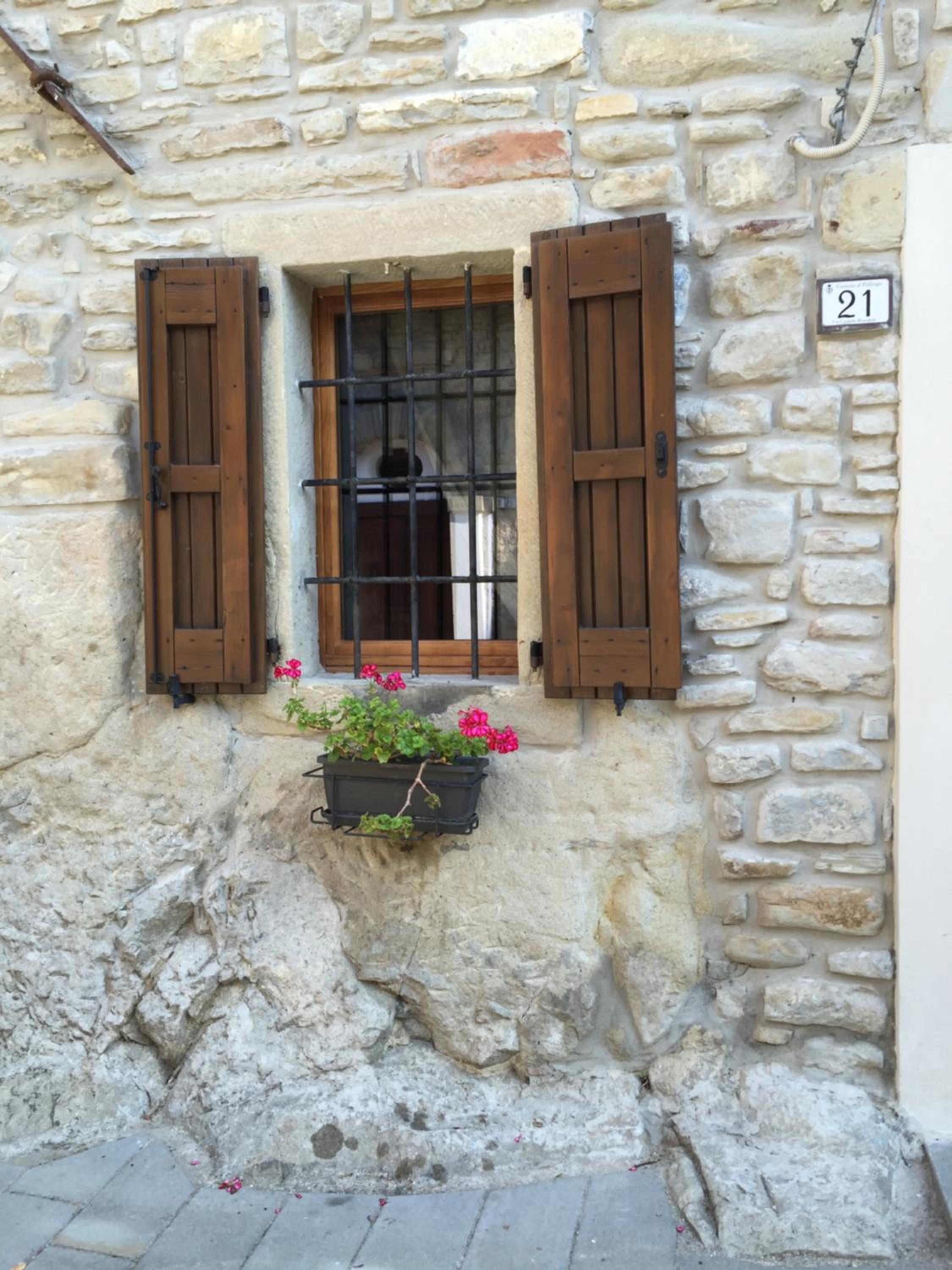 Photo 37