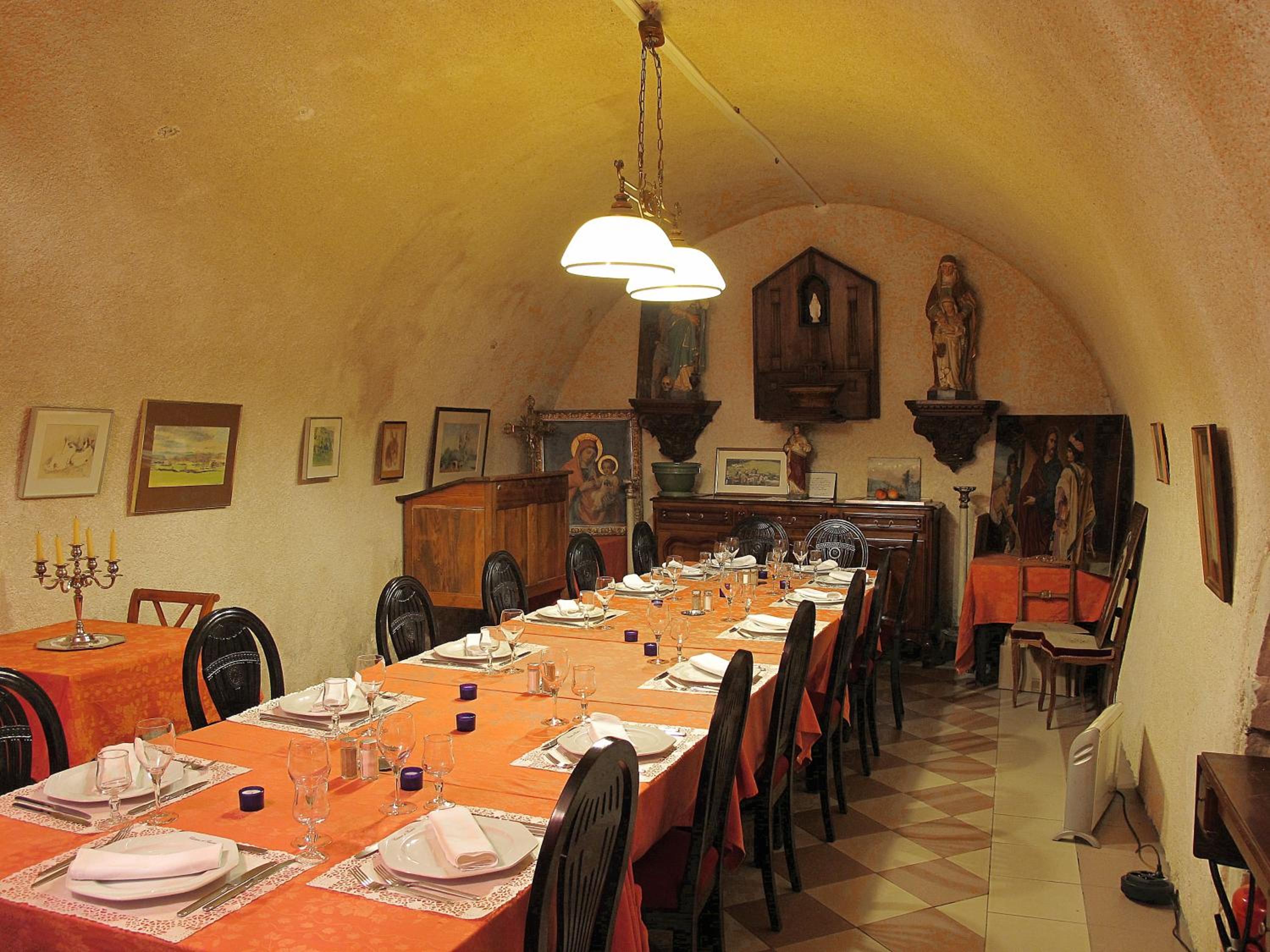 restaurant