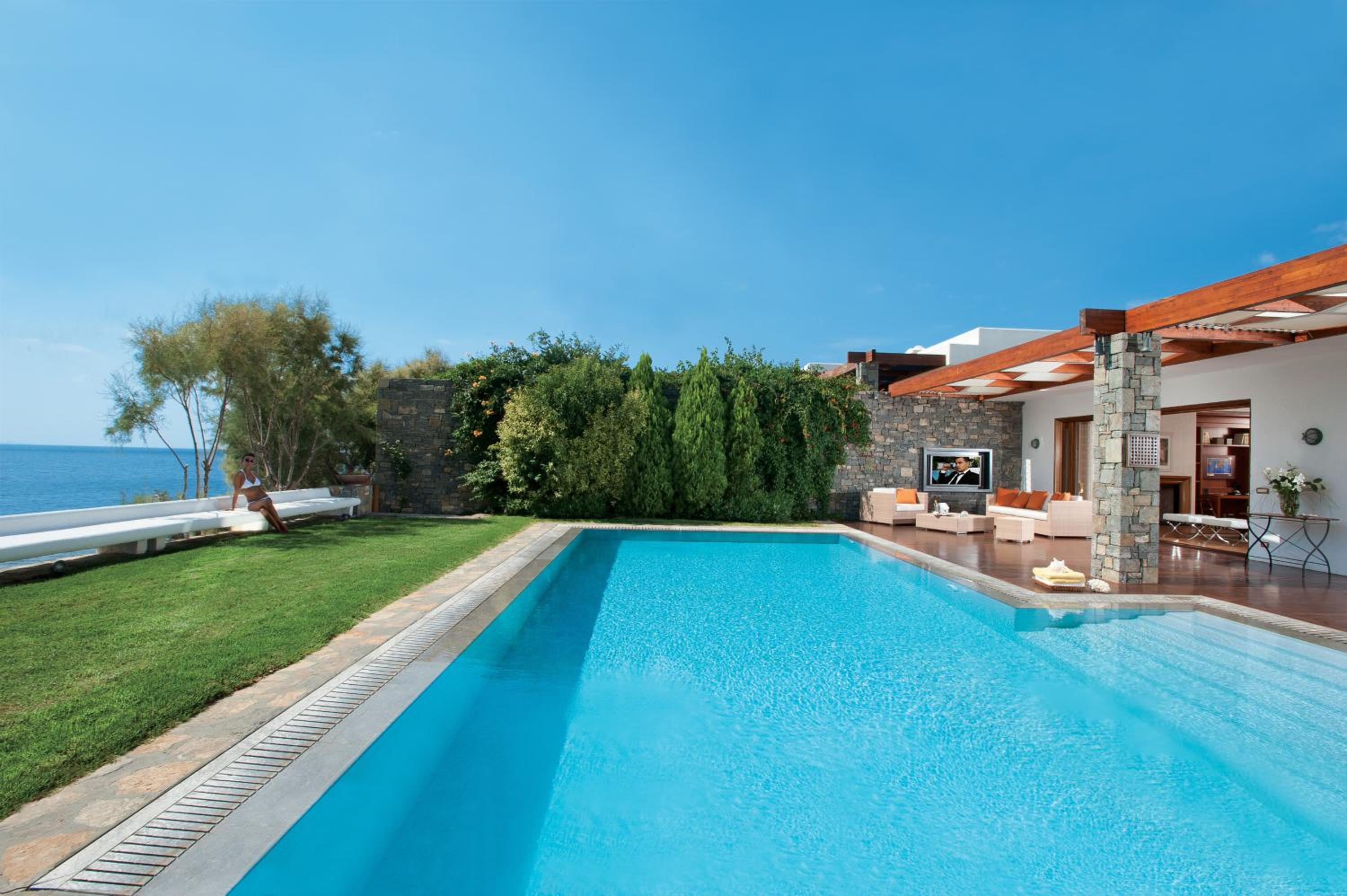 Grand Resort Lagonissi
