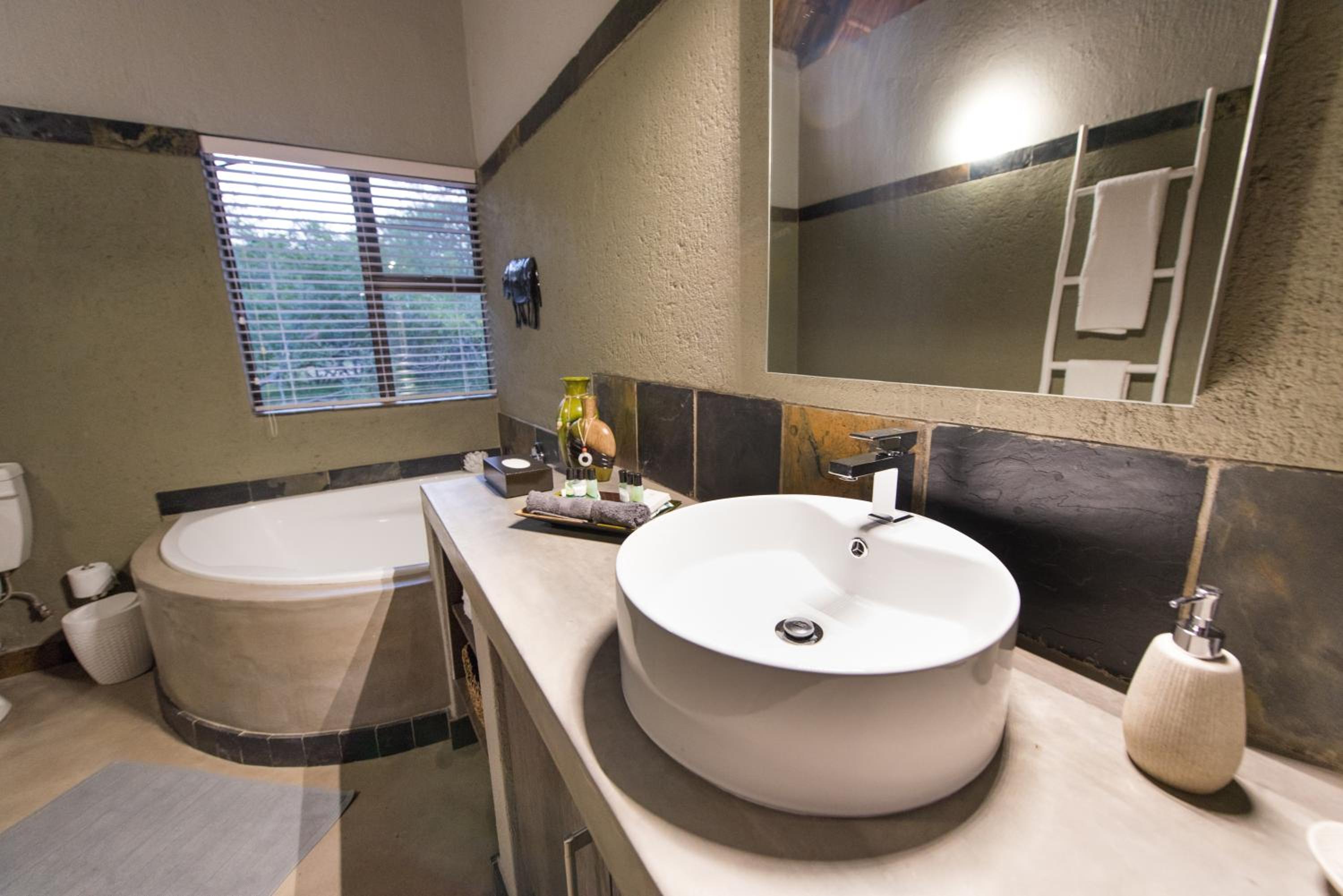 Bushbaby River Lodge