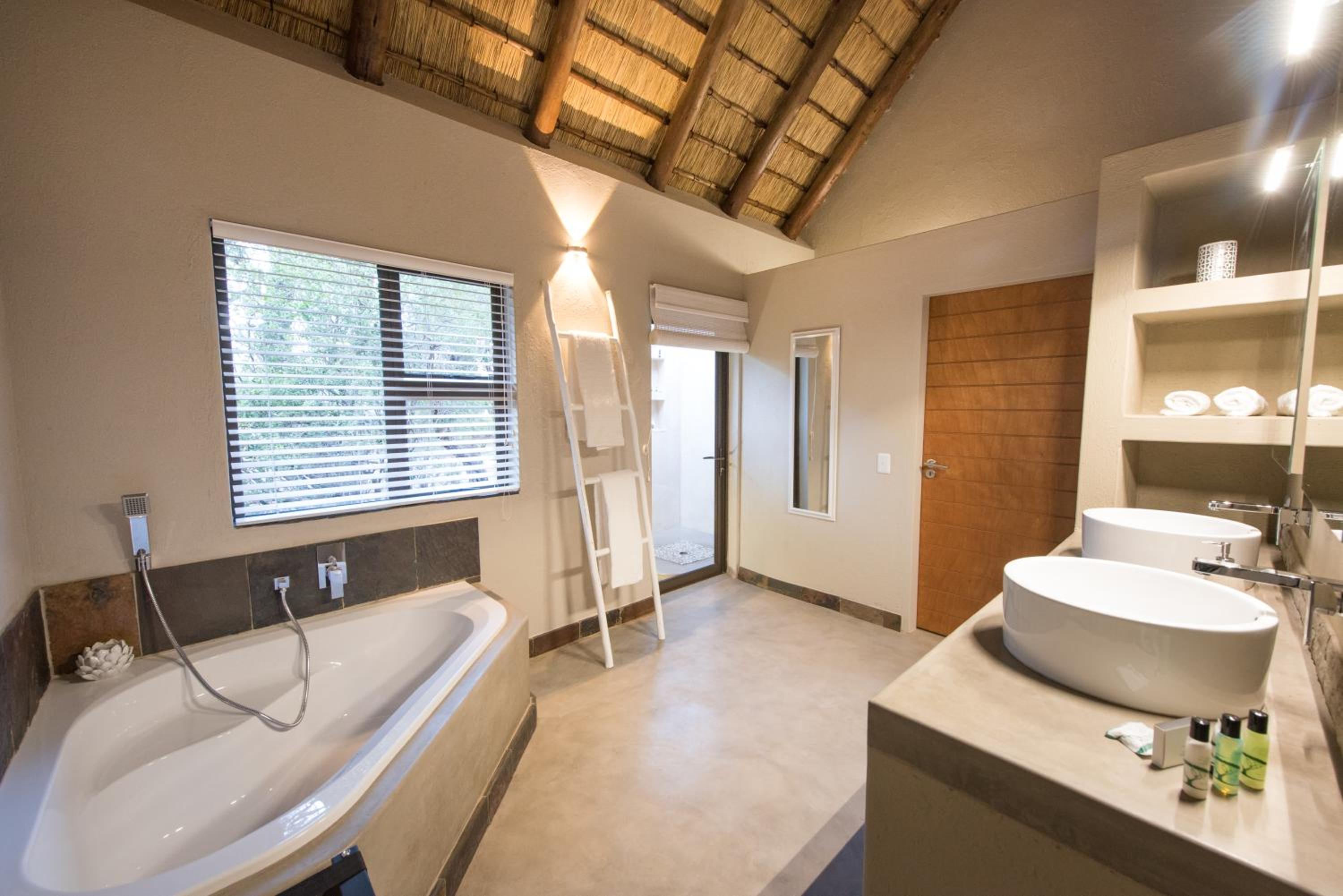 Bushbaby River Lodge