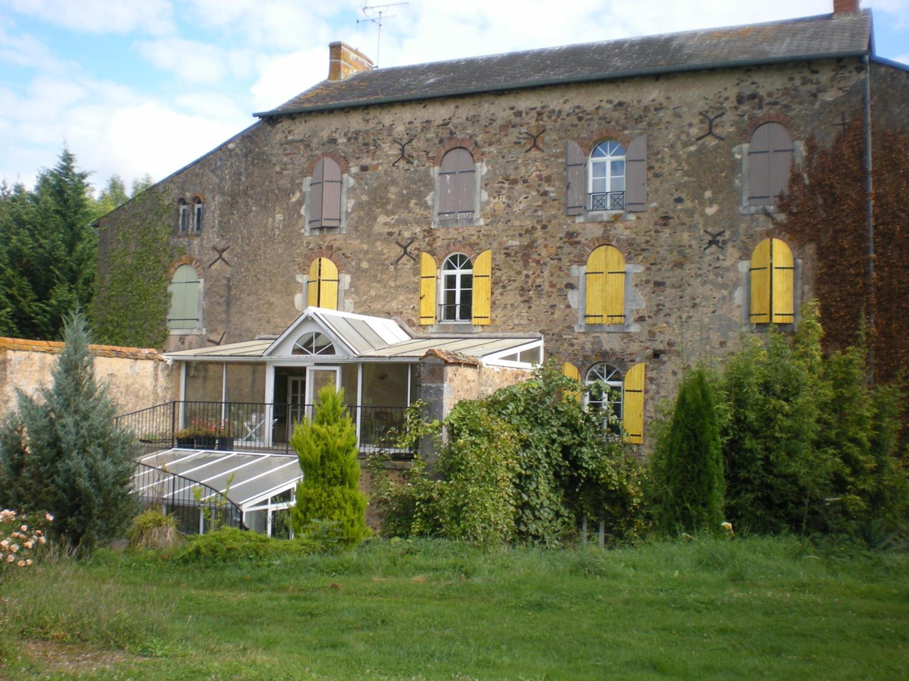 Photo 33