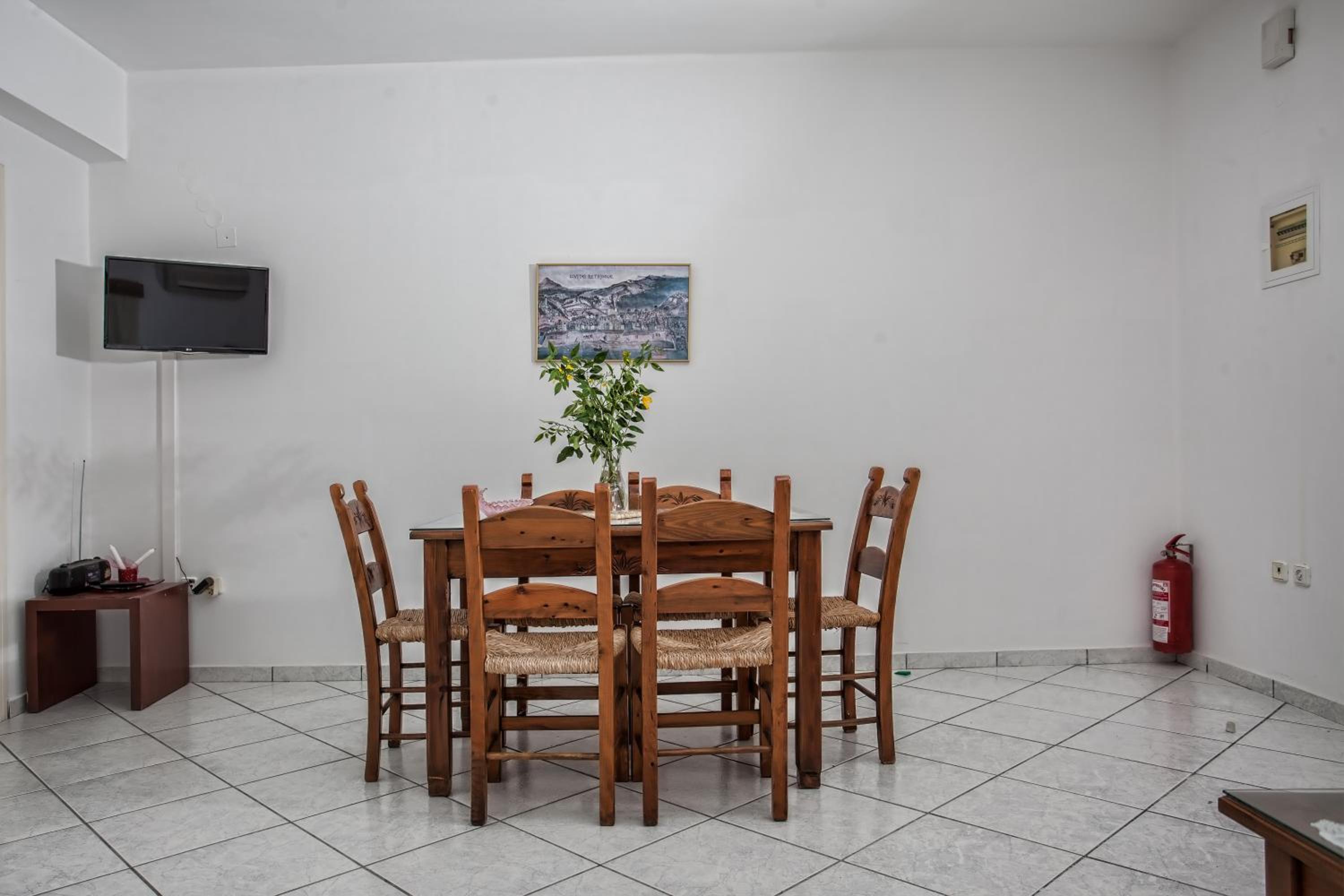 Alexandros Apartments