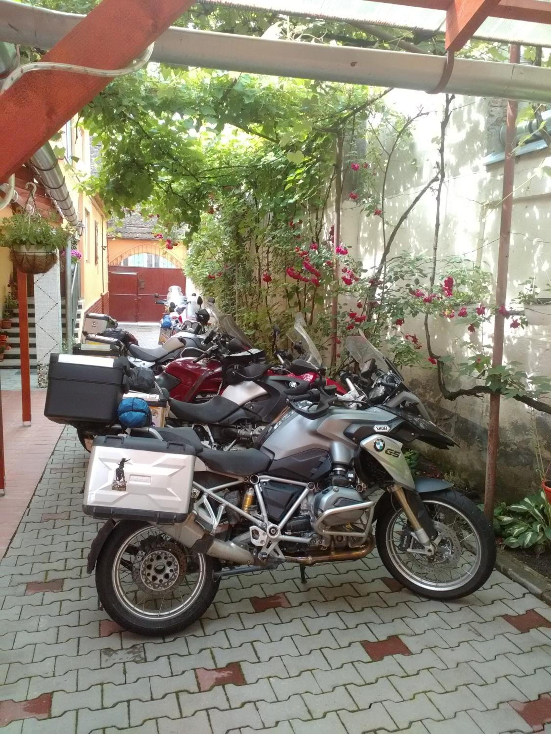 Casa Soare check-in independent view 3