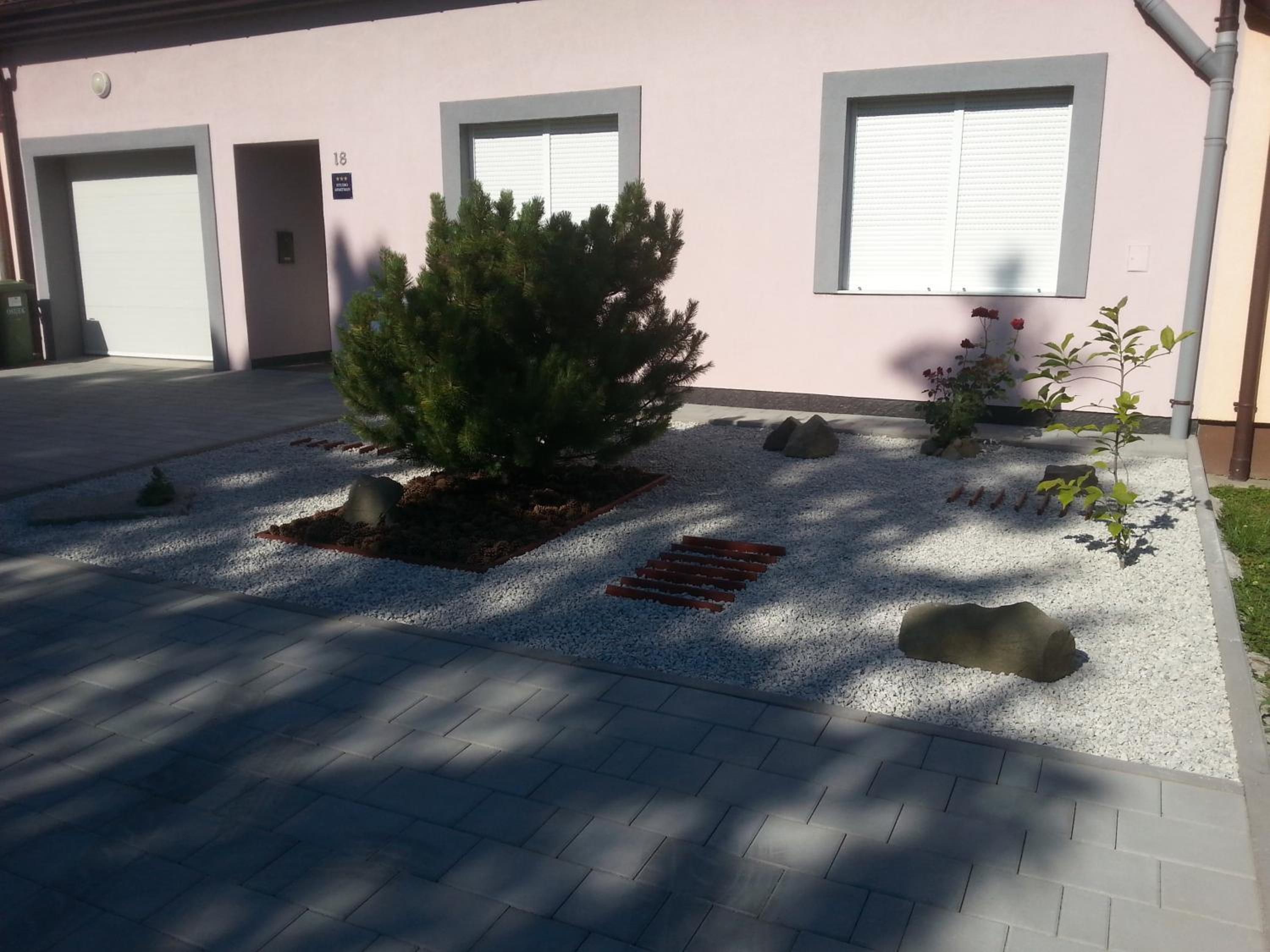 Photo 44